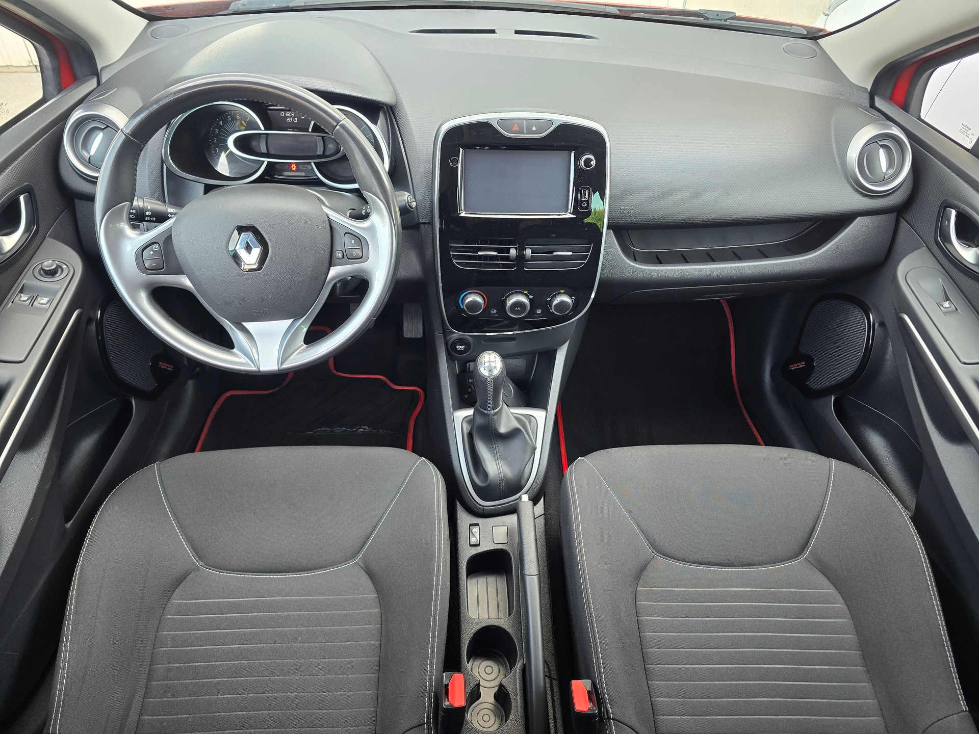 RENAULT Clio 0.9 12V Limited-image-6