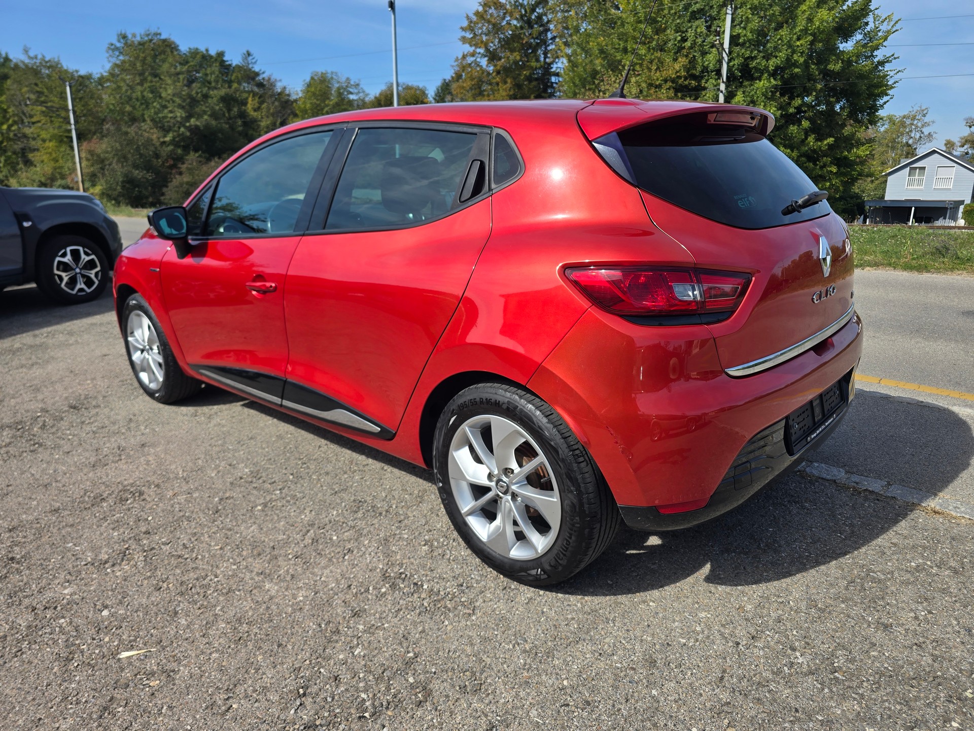 RENAULT Clio 0.9 12V Limited-image-2