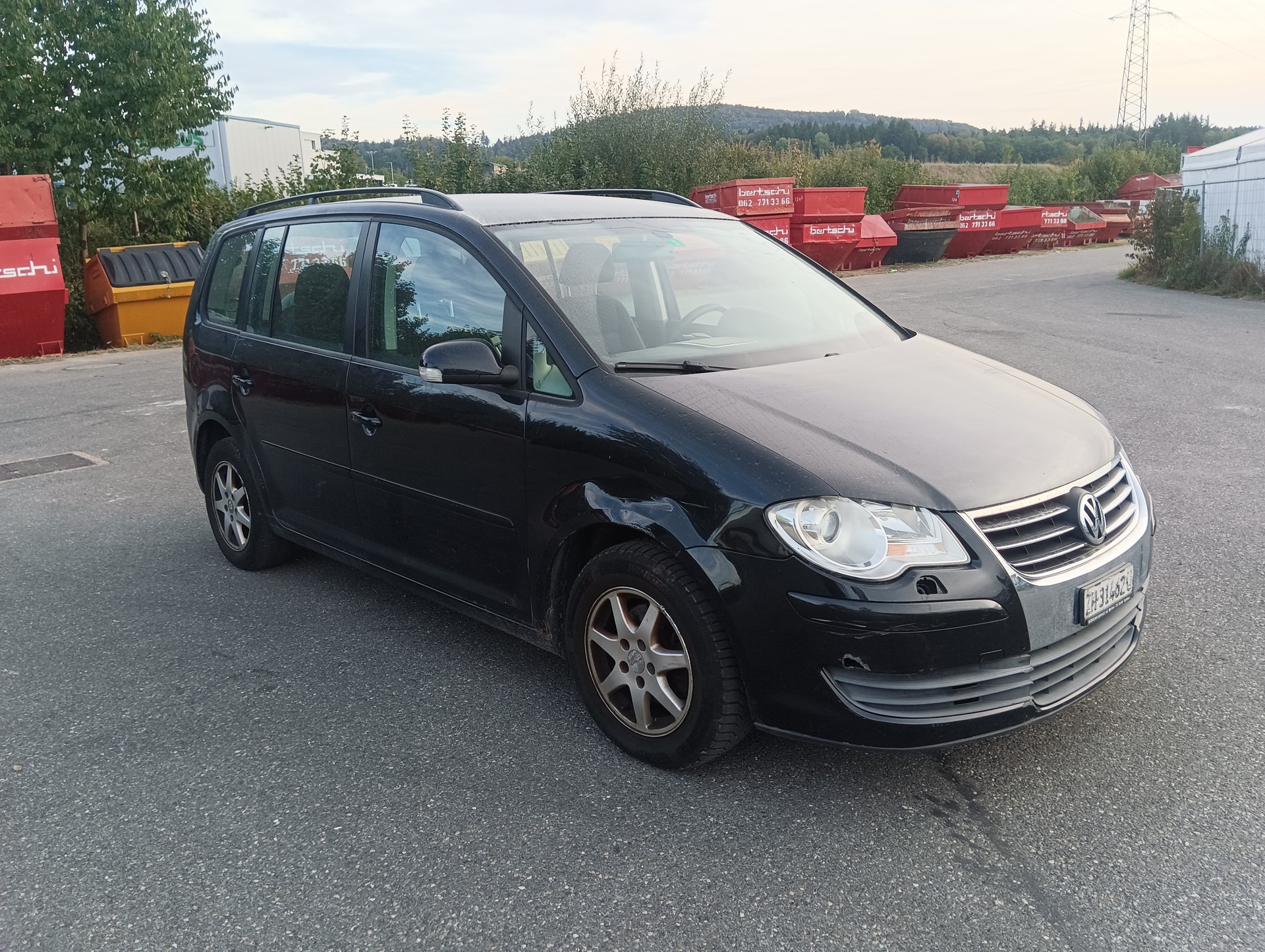 VW TOURAN-image-1