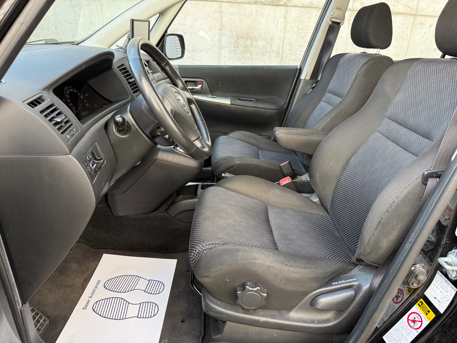 TOYOTA Corolla Verso 1.8 Linea Terra Family-image-8