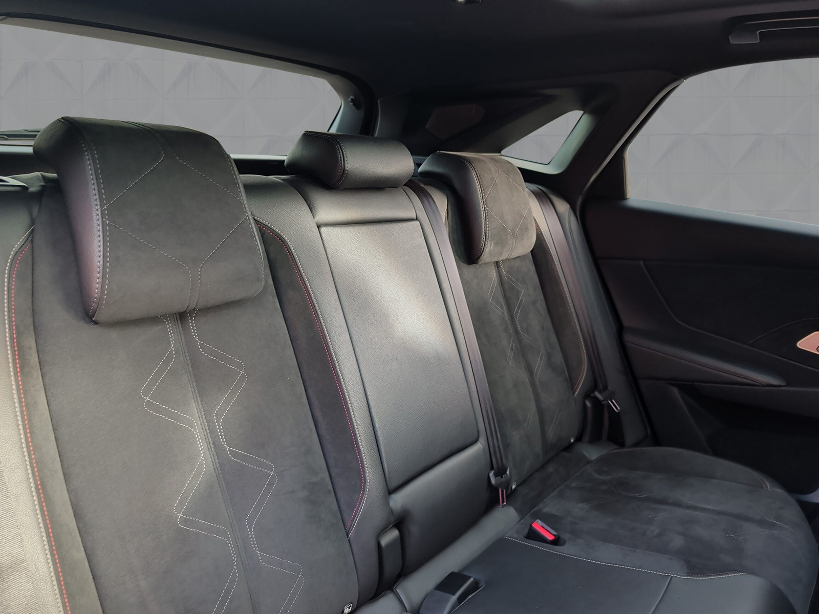 DS AUTOMOBILES DS 7 Crossback 1.6 THP Performance Line-image-10
