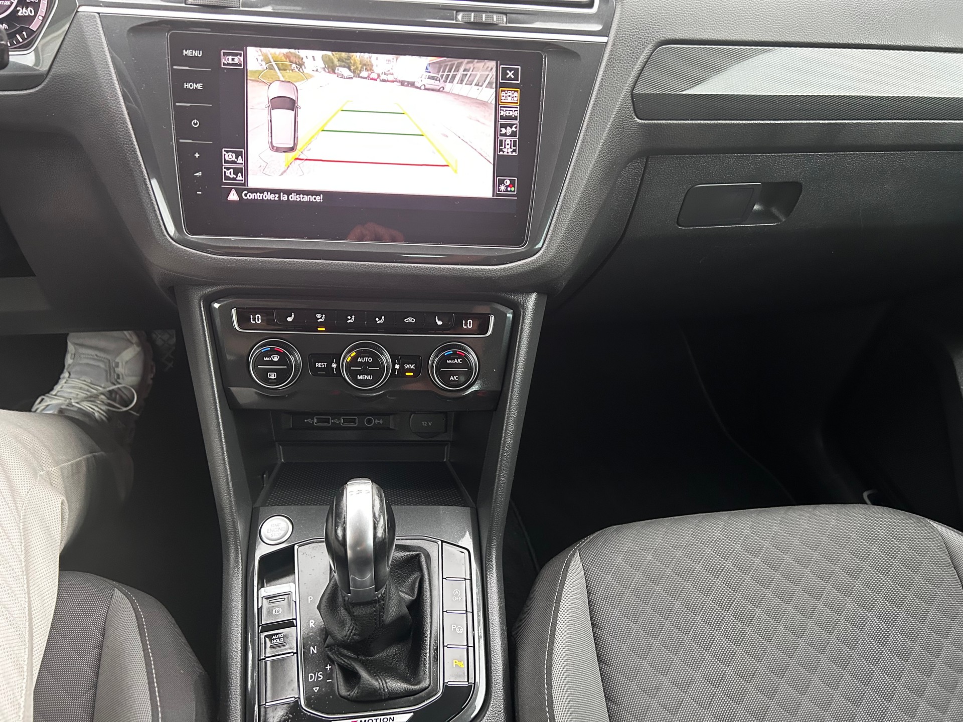 VW Tiguan 2.0 TDI SCR Comfortline 4Motion DSG-image-14