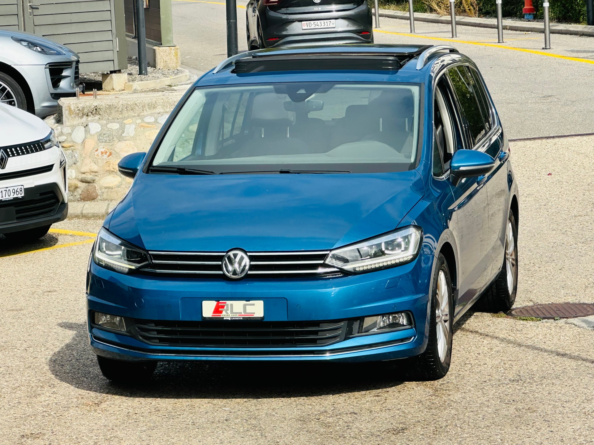 VW Touran 1.4 TSI BlueMotion Technology Highline DSG-image-2