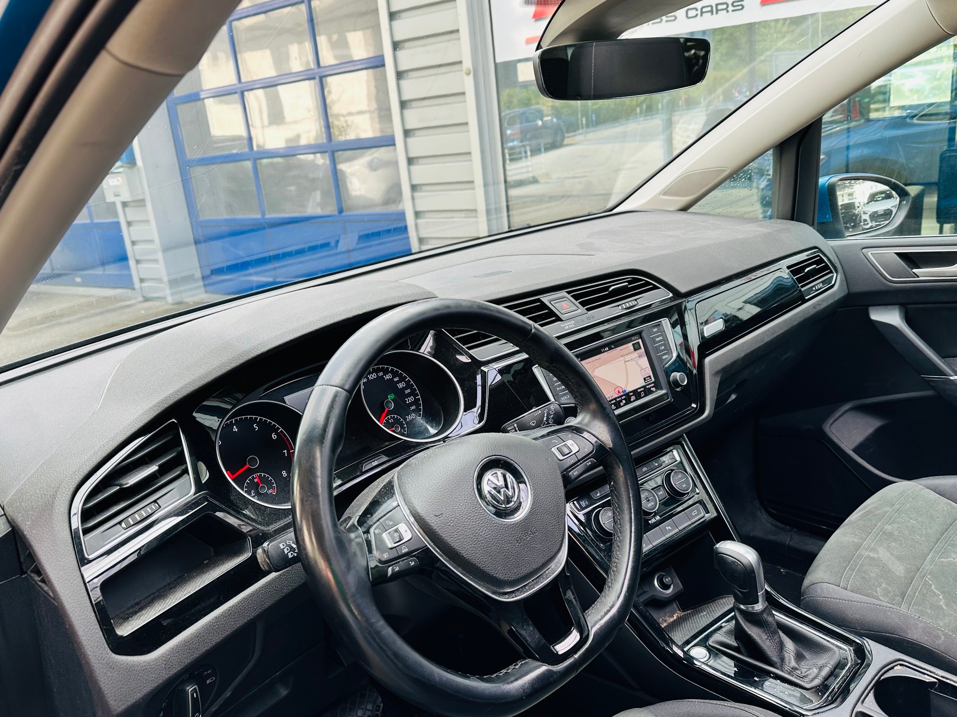 VW Touran 1.4 TSI BlueMotion Technology Highline DSG-image-8