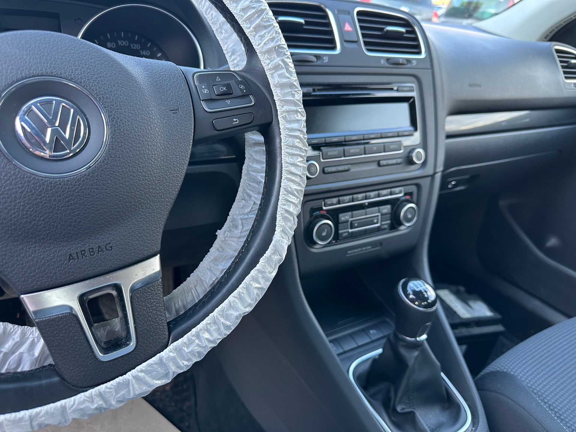 VW Golf Variant 1.6 TDI Comfortline 4Motion-image-4