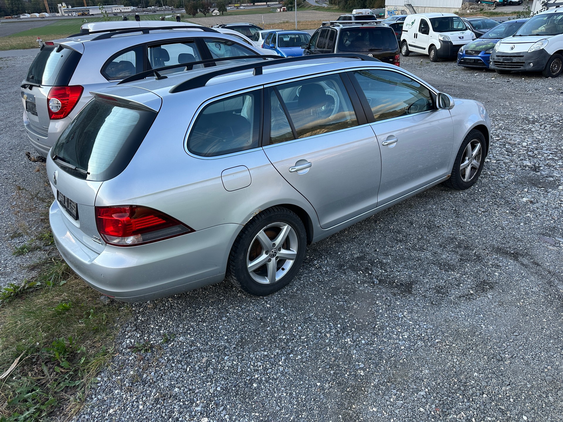 VW Golf Variant 1.6 TDI Comfortline 4Motion-image-6
