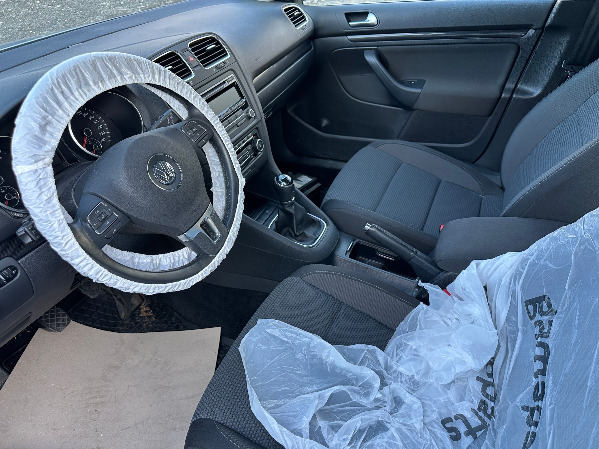 VW Golf Variant 1.6 TDI Comfortline 4Motion-image-3