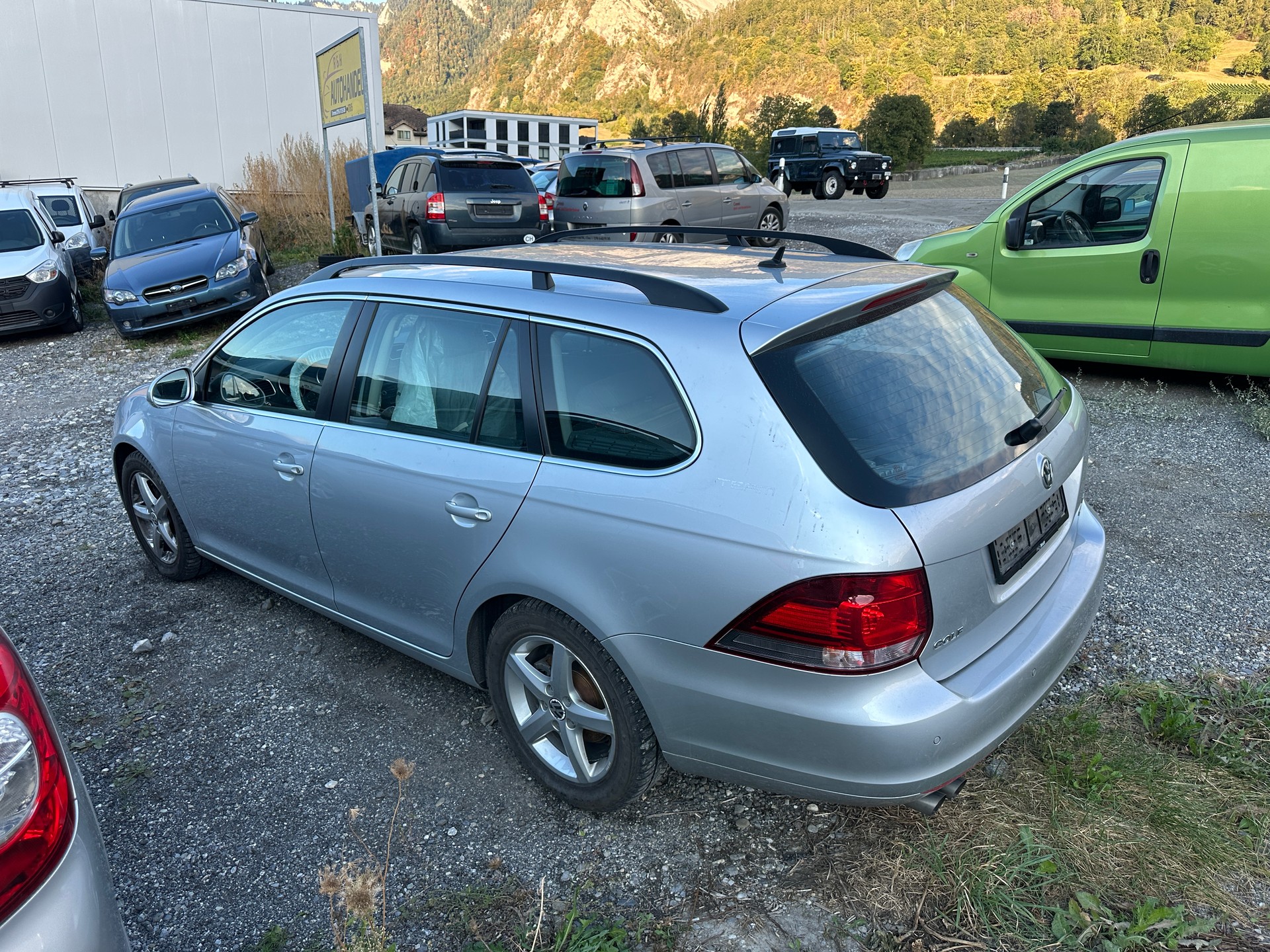 VW Golf Variant 1.6 TDI Comfortline 4Motion-image-5