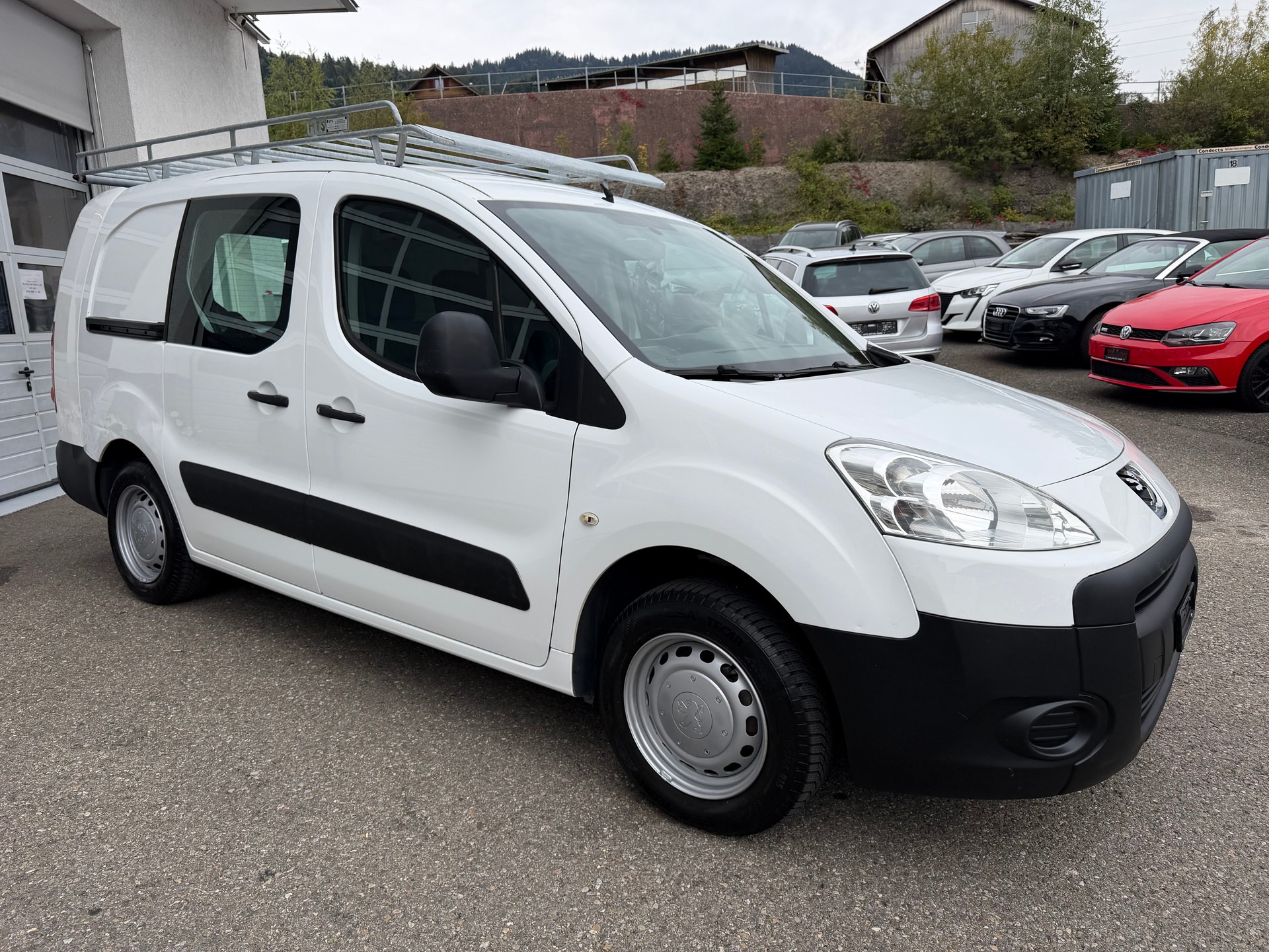 PEUGEOT Partner 1.6 HDI Urban Pack-image-3