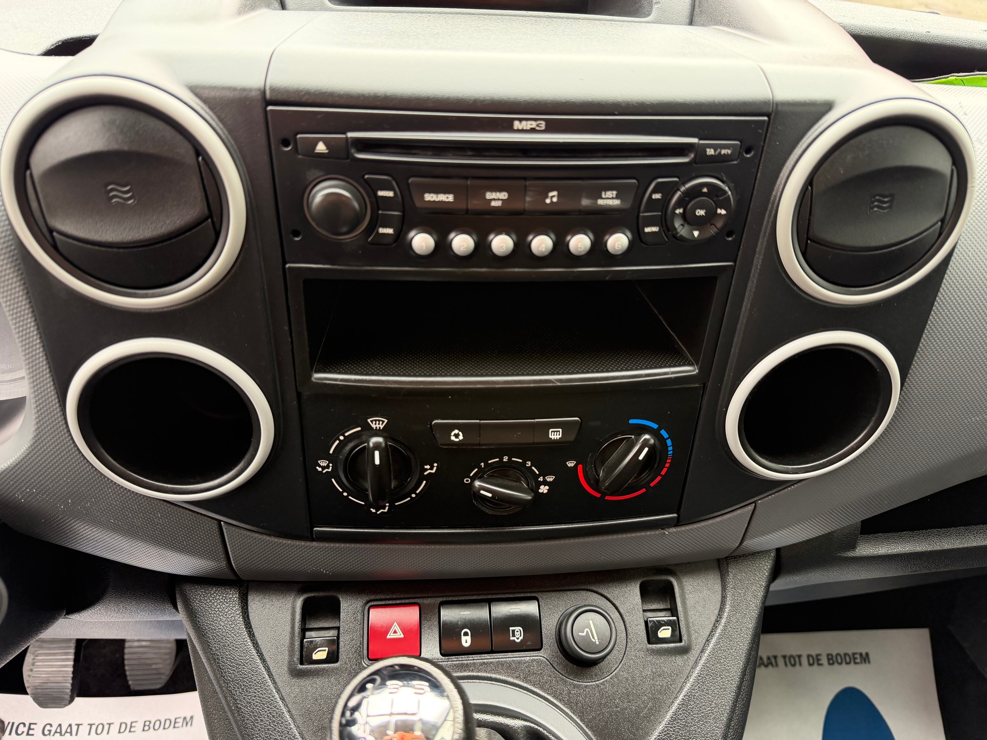 PEUGEOT Partner 1.6 HDI Urban Pack-image-6
