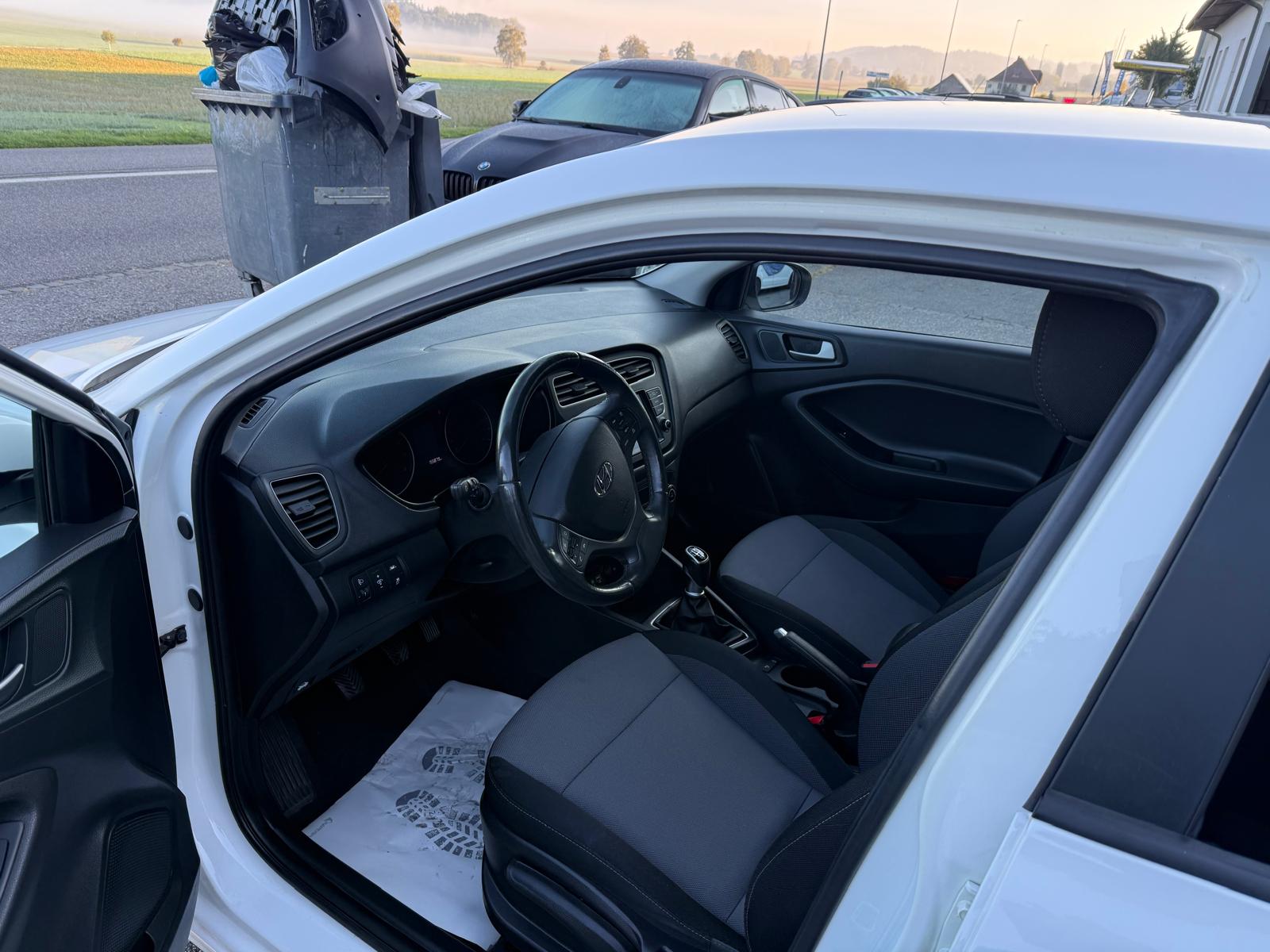 HYUNDAI i20 Active 1.0 T-GDi Amplia-image-8