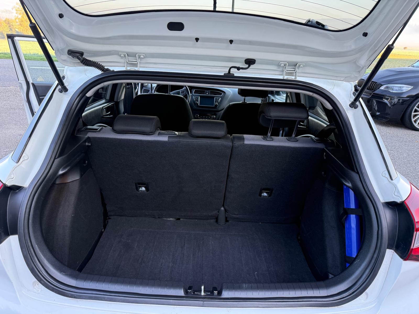HYUNDAI i20 Active 1.0 T-GDi Amplia-image-10