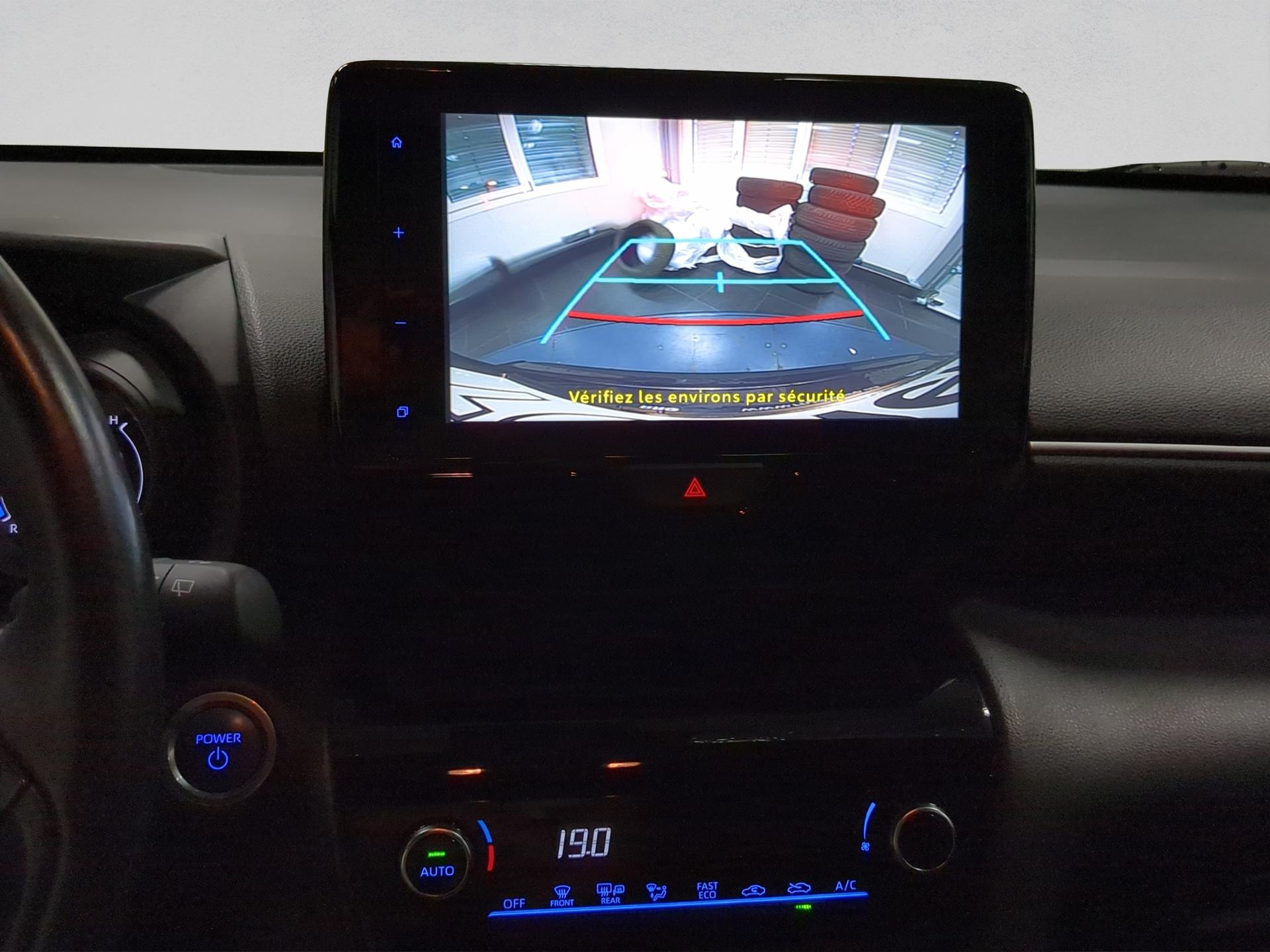 TOYOTA Yaris Cross 1.5 Trend e-CVT AWDi-image-11