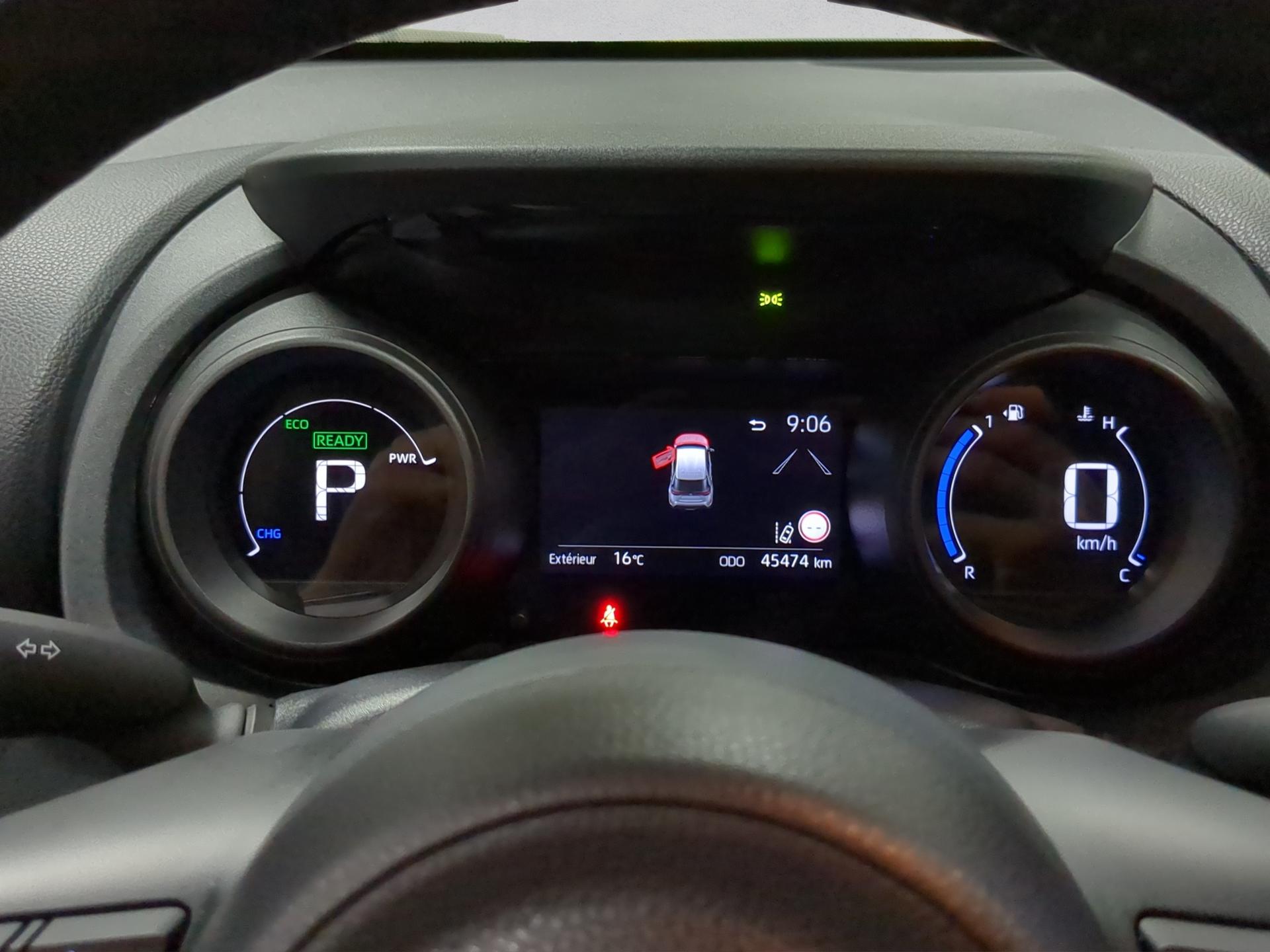 TOYOTA Yaris Cross 1.5 Trend e-CVT AWDi-image-10