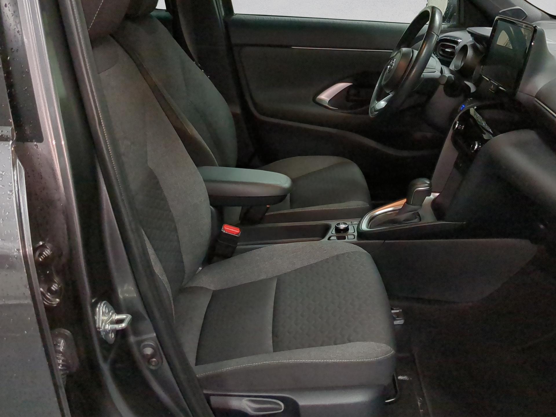 TOYOTA Yaris Cross 1.5 Trend e-CVT AWDi-image-15
