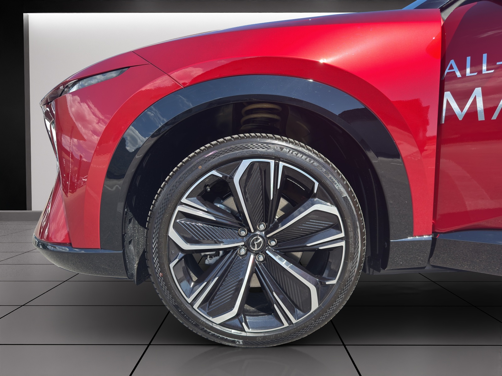 MAZDA CX-6e 68,8 kWh Takumi-showroom-element-3