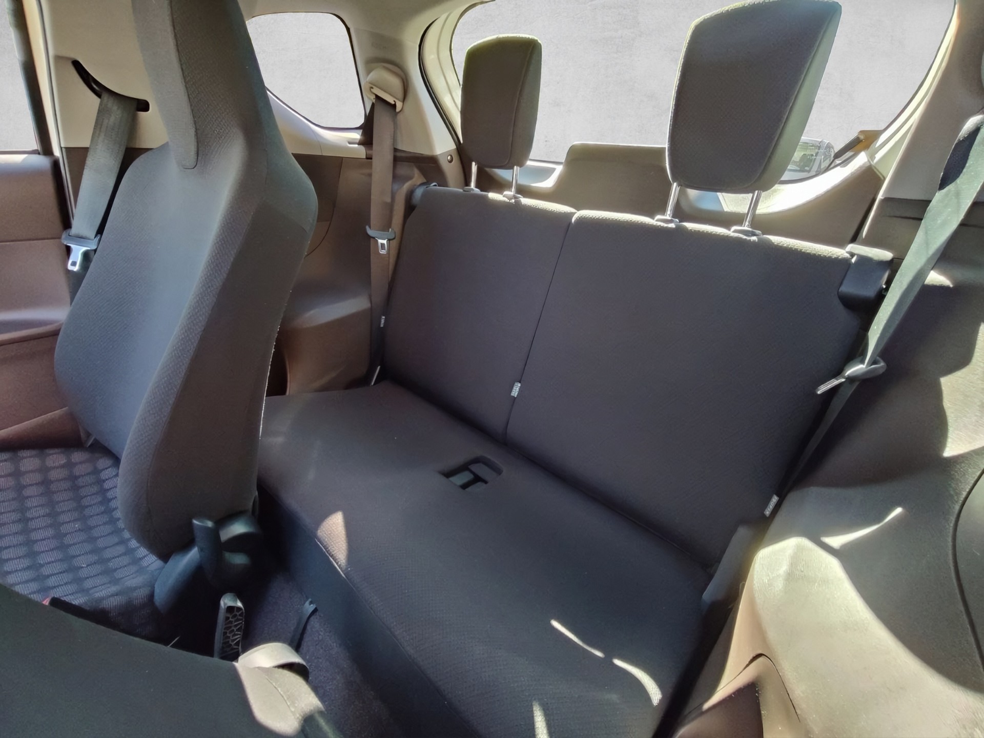 TOYOTA iQ 1.0 VVT-i Eco-image-7