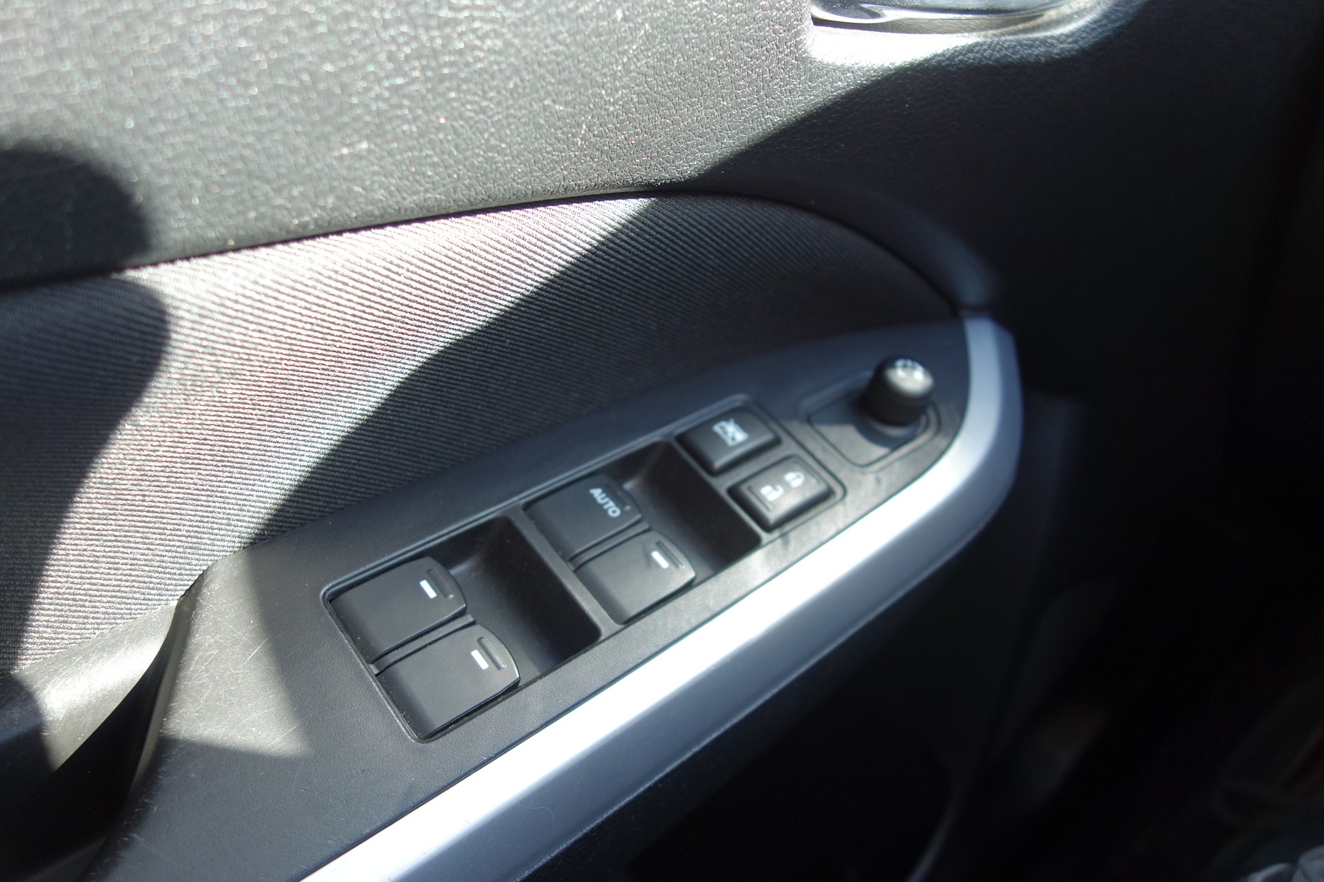 SUZUKI Vitara 1.6 Compact+-image-7