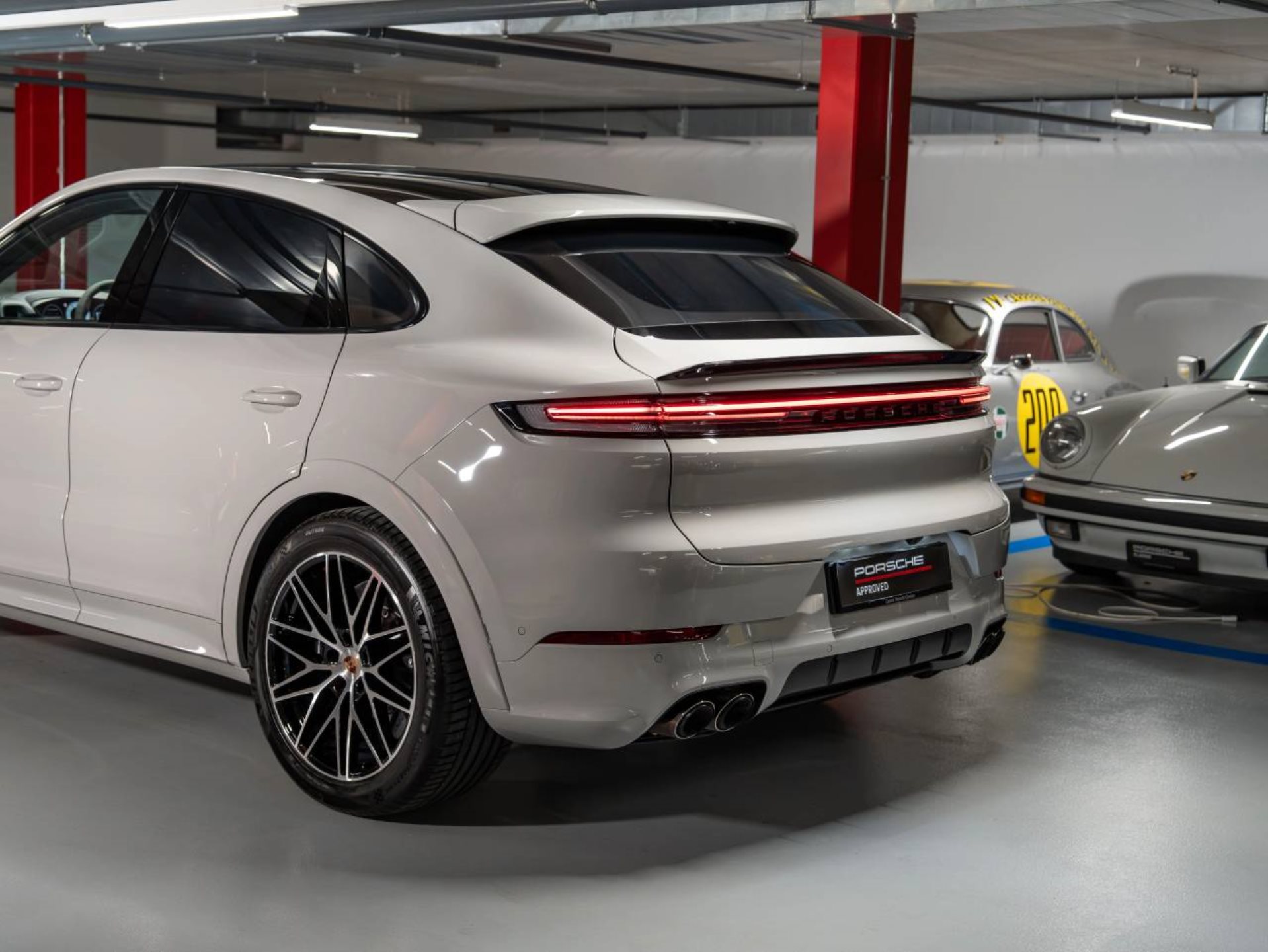 PORSCHE Cayenne GTS Coupé-image-20