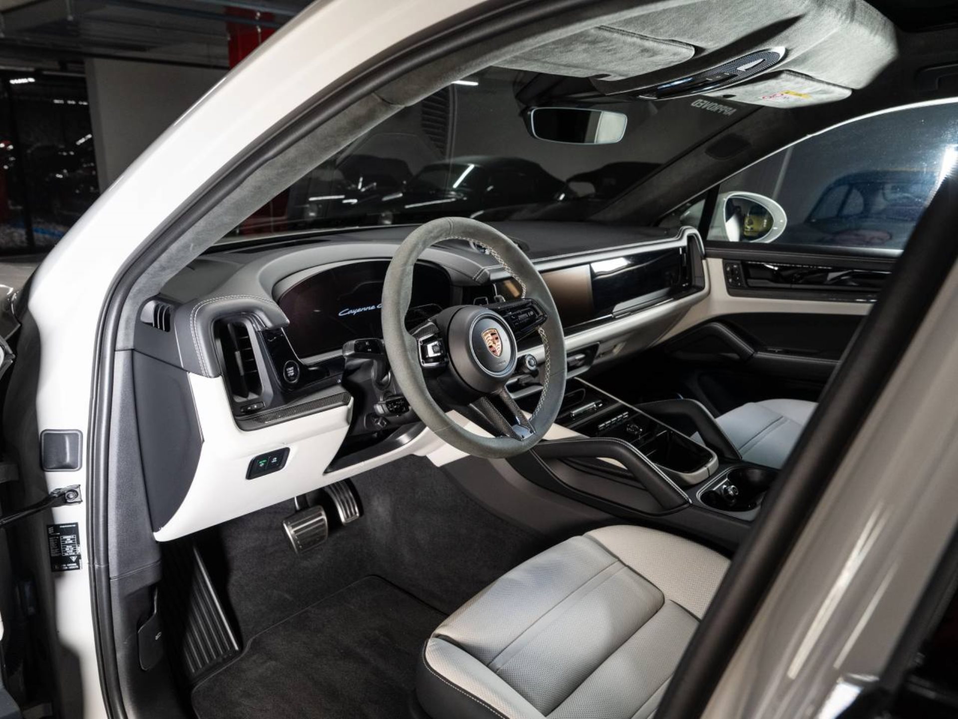 PORSCHE Cayenne GTS Coupé-image-3