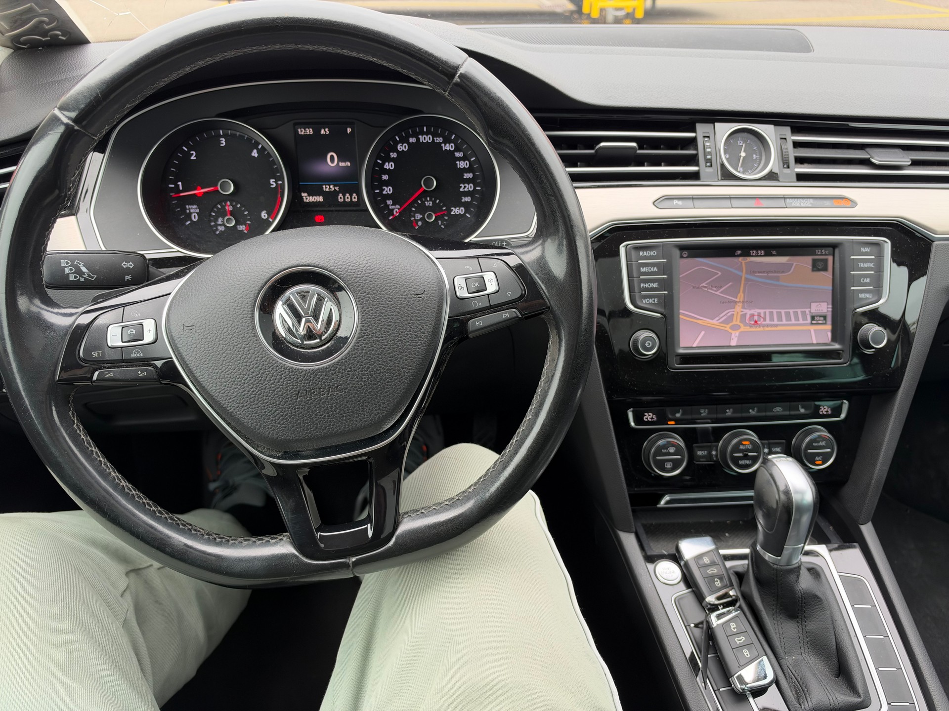 VW Passat Variant 2.0 TDI BMT Comfortline DSG-image-17