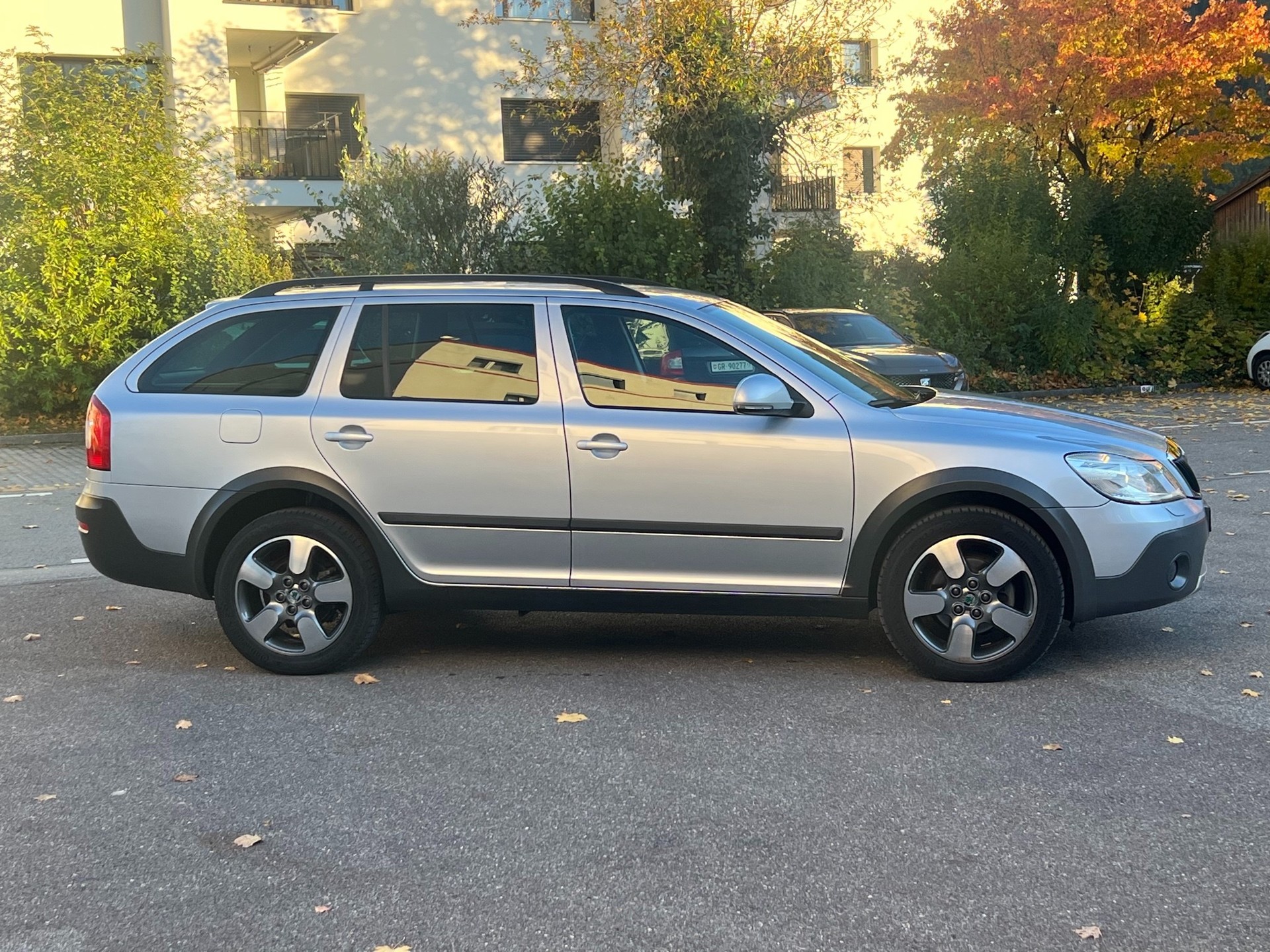 SKODA Octavia Combi 1.8 TSI Scout 4x4-image-7