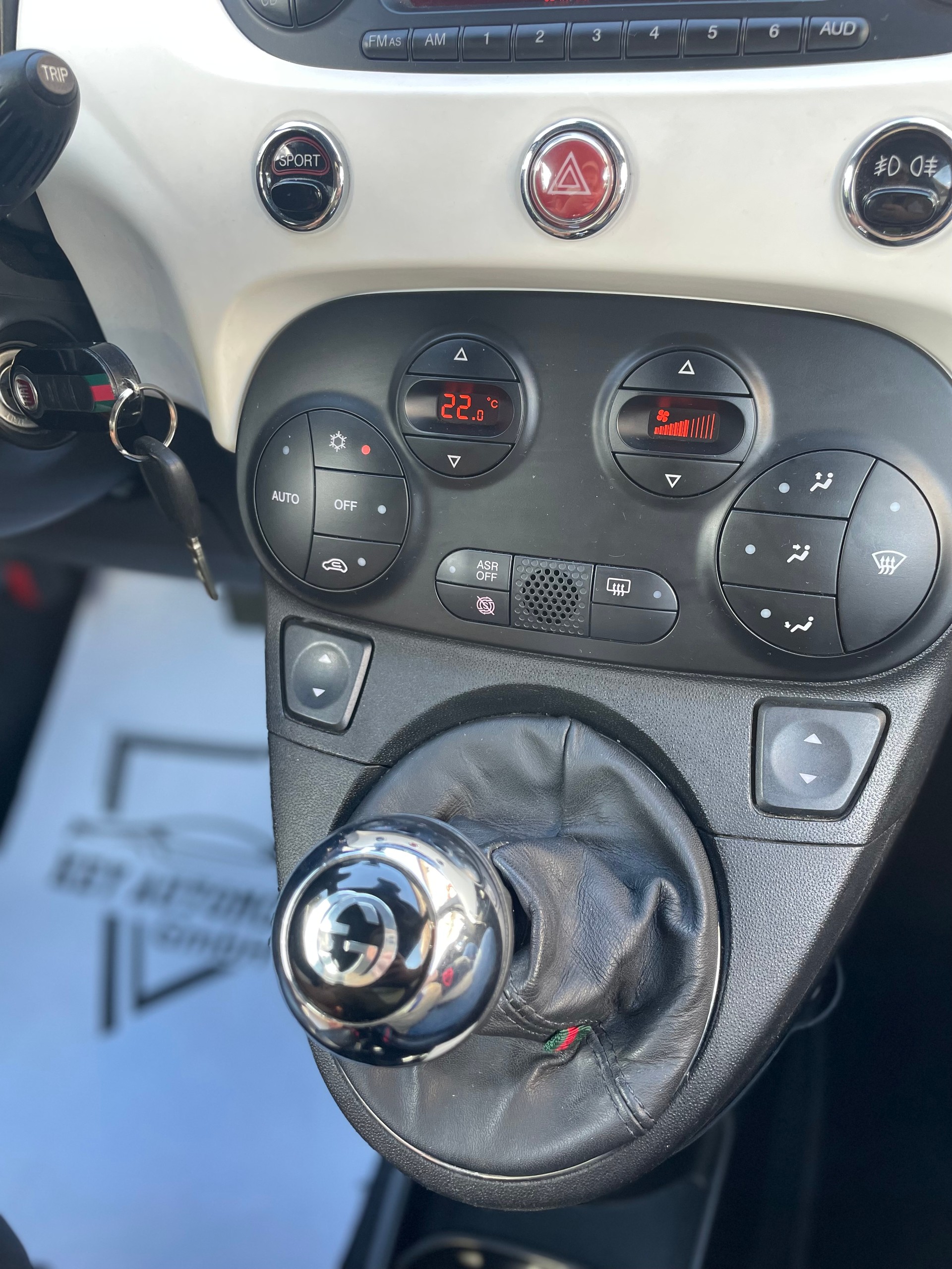 FIAT 500 1.4 16V by Gucci-image-10