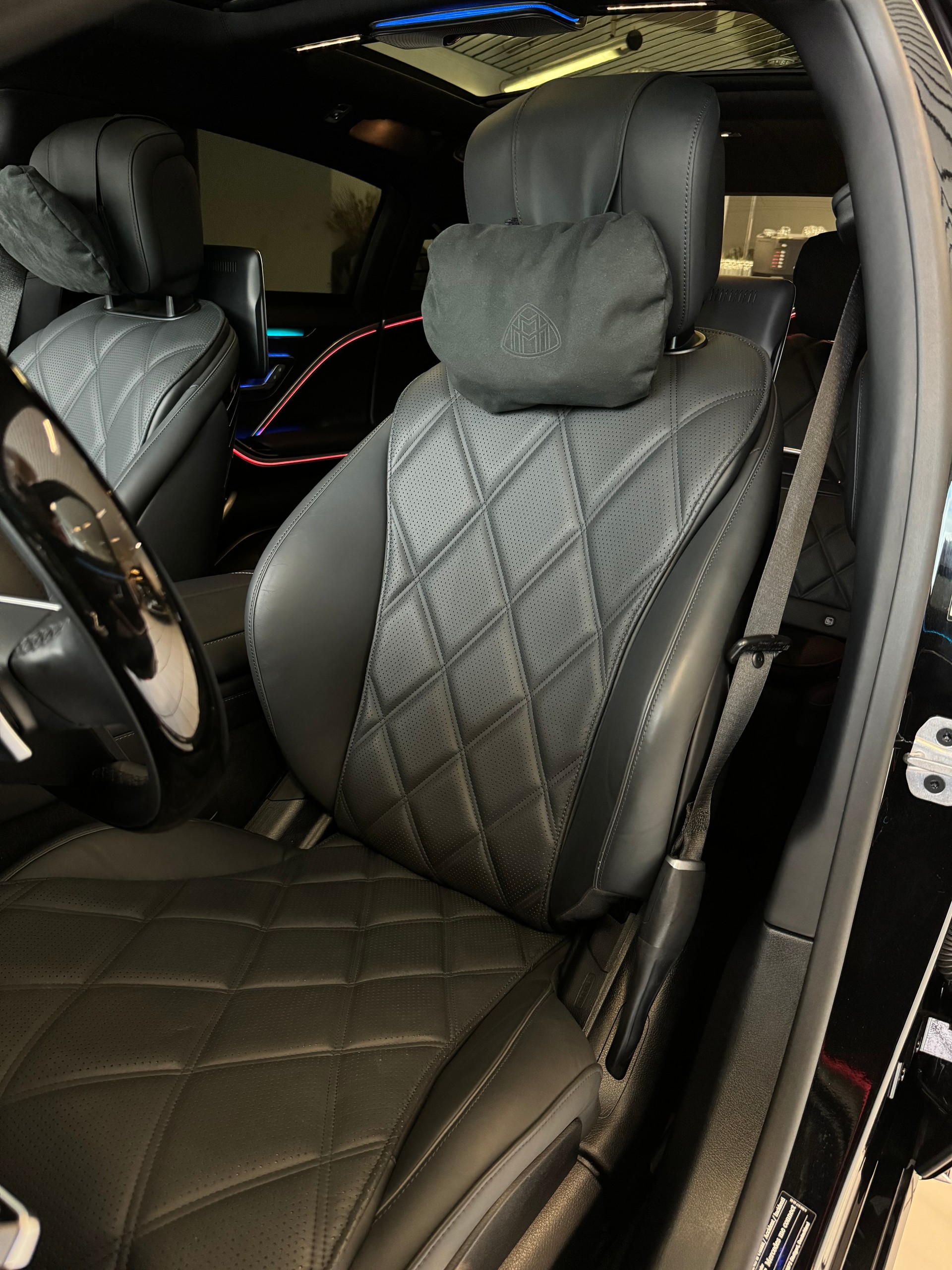 MERCEDES-BENZ Maybach 4-Matic 9G-Tronic Frist Class Fond-image-6