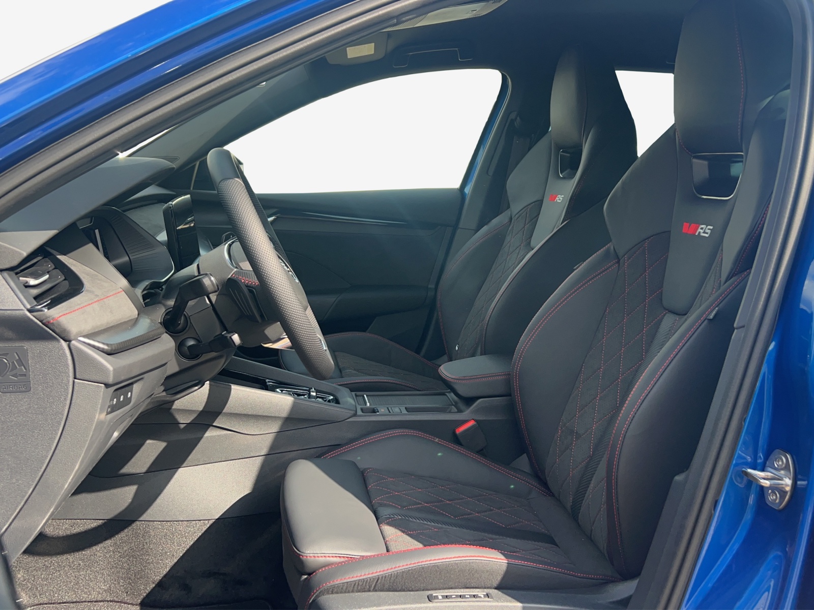 SKODA Octavia Combi 2.0 TSI DSG RS-image-6