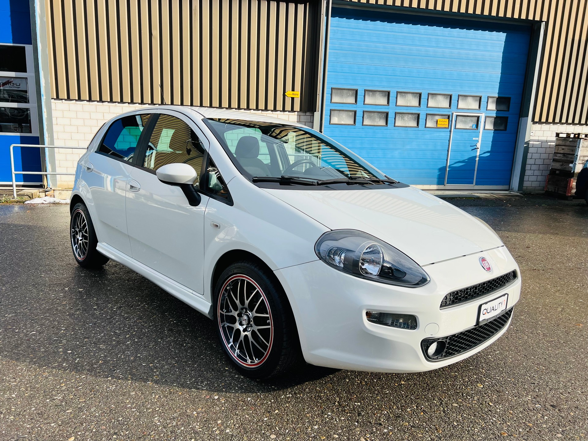 FIAT Punto 1.4 16V Turbo Lounge-image-2