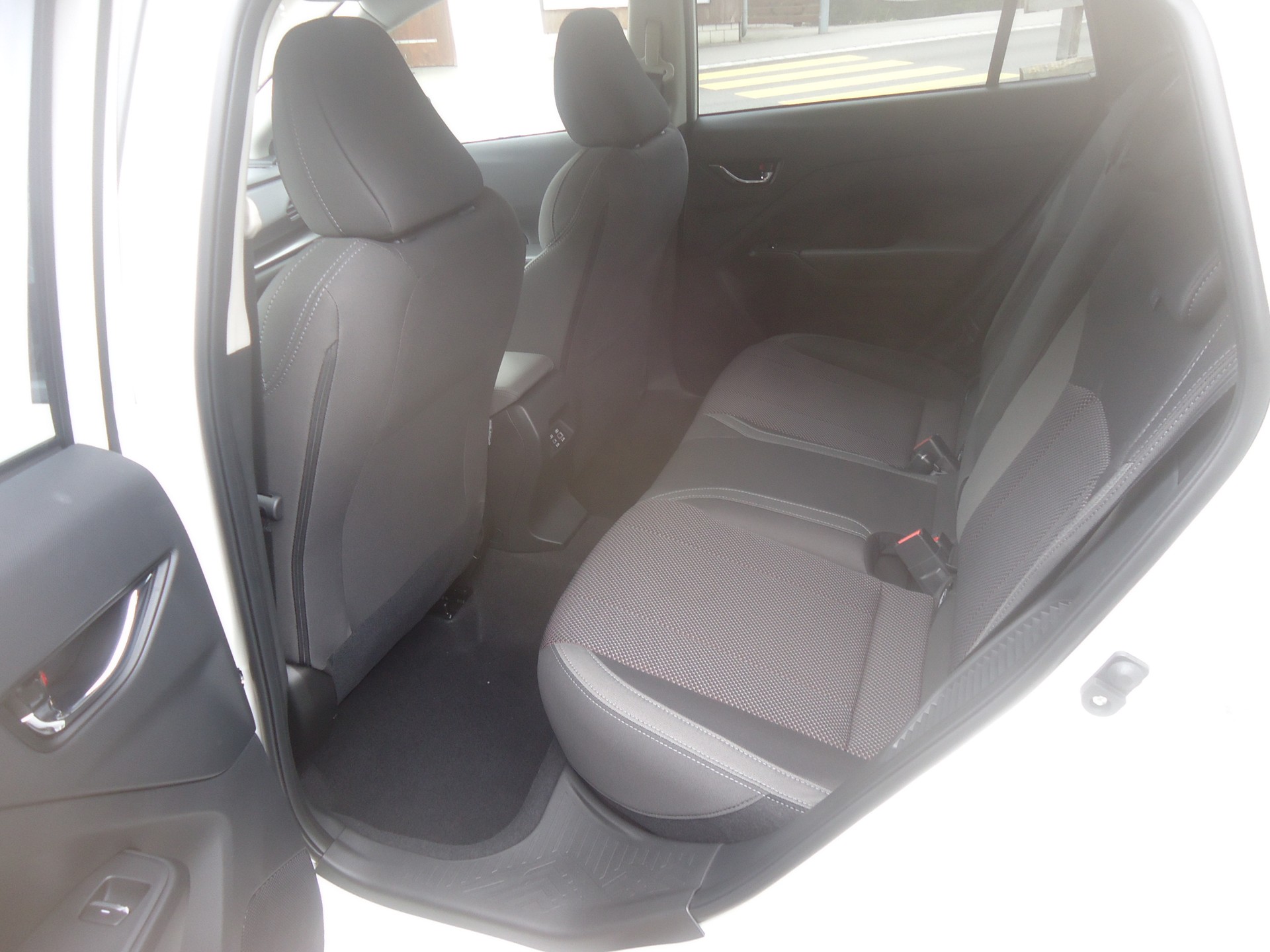 SUBARU Impreza 2.0 e-Boxer Swiss Plus AWD Lineartronic-image-8