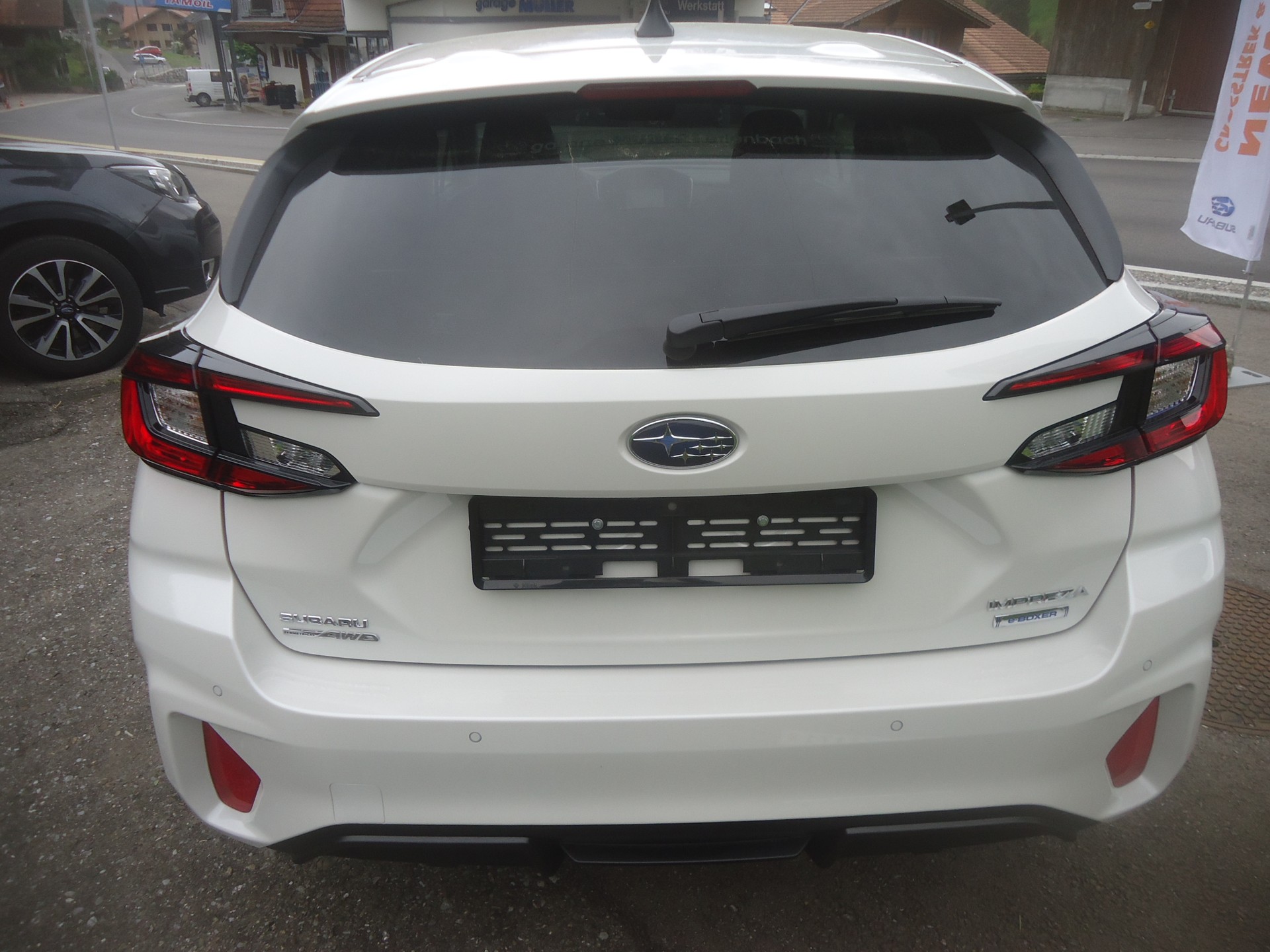 SUBARU Impreza 2.0 e-Boxer Swiss Plus AWD Lineartronic-image-4