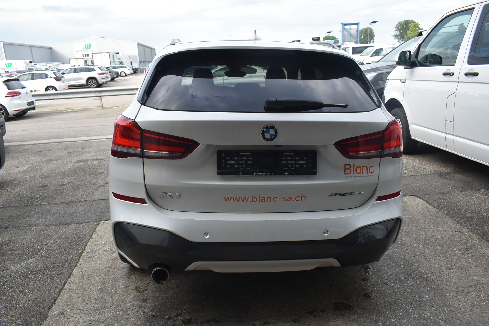 BMW X1 xDrive 25e Sport Line Steptronic-image-5