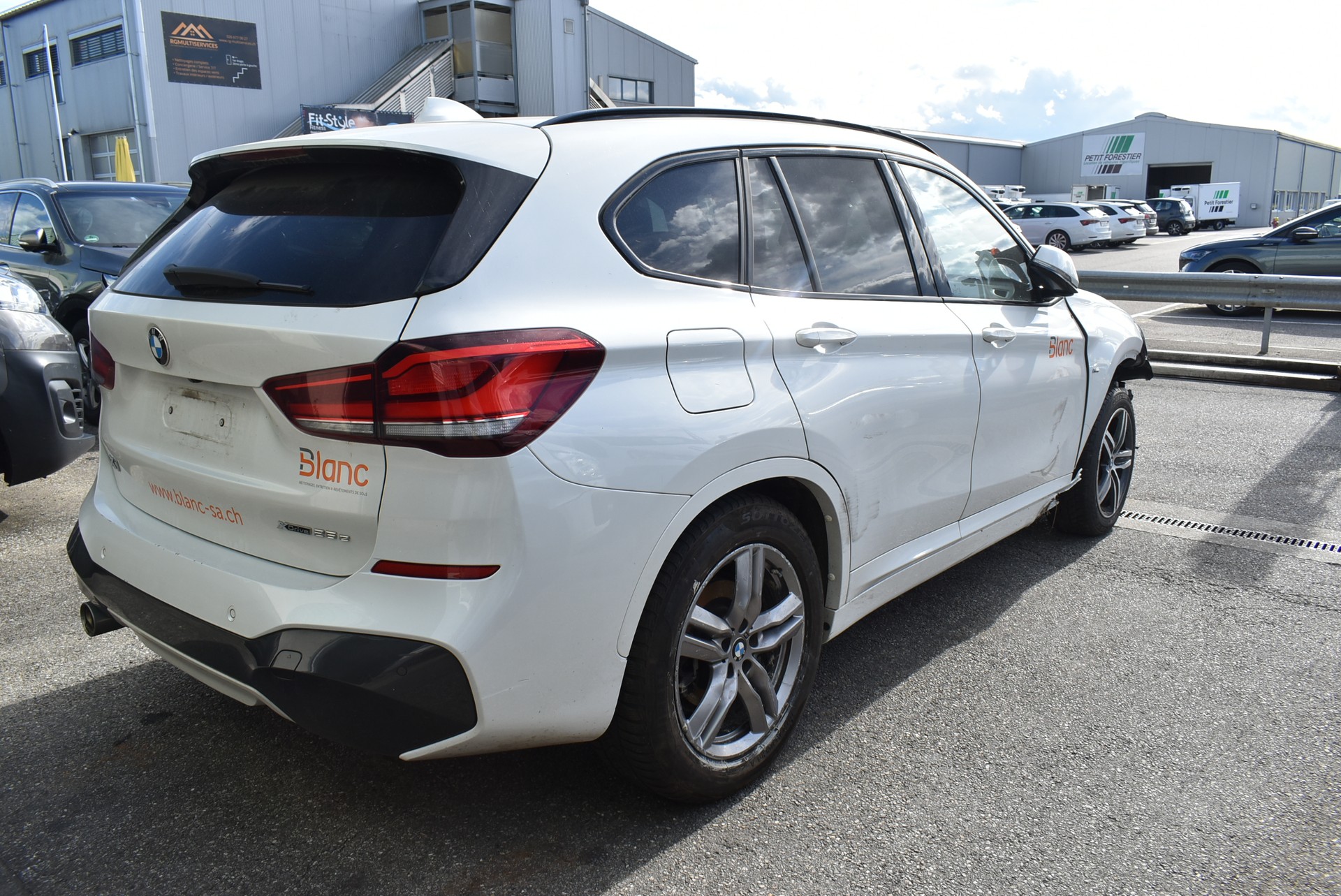 BMW X1 xDrive 25e Sport Line Steptronic-image-4