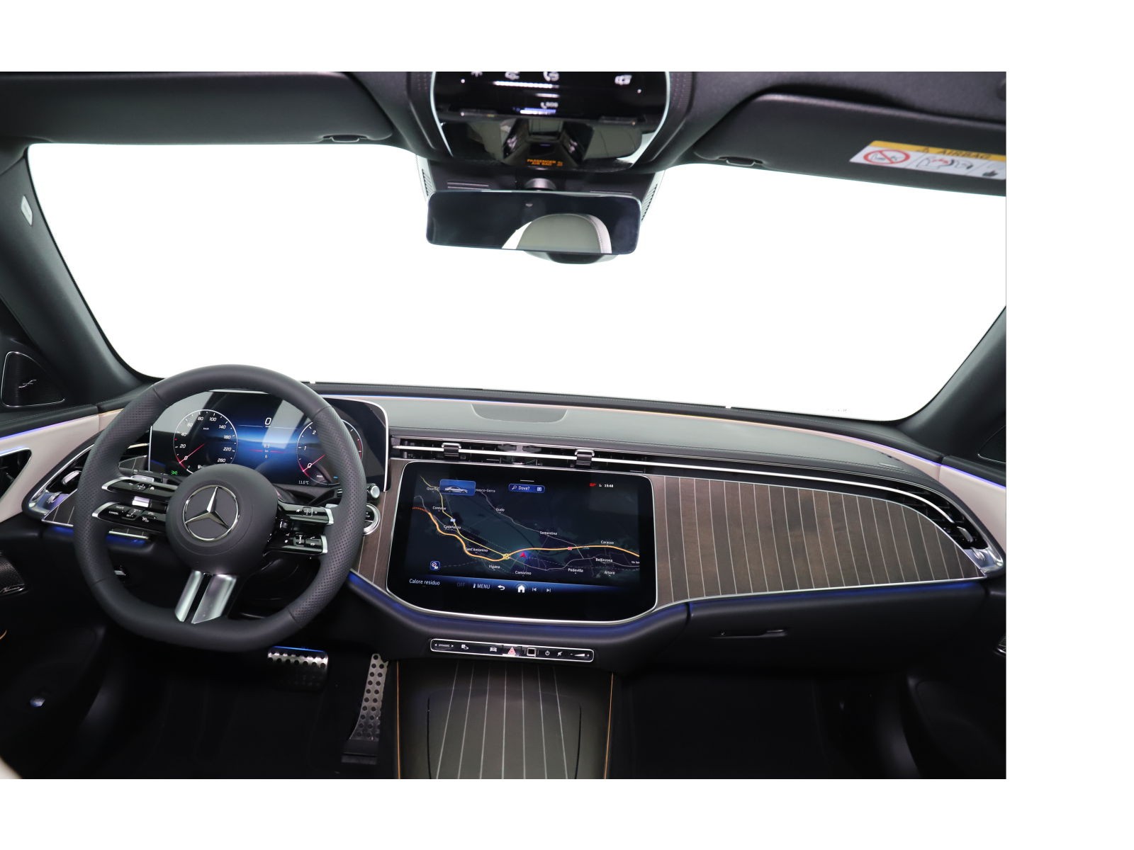 MERCEDES-BENZ E 220 d 4Matic-image-13