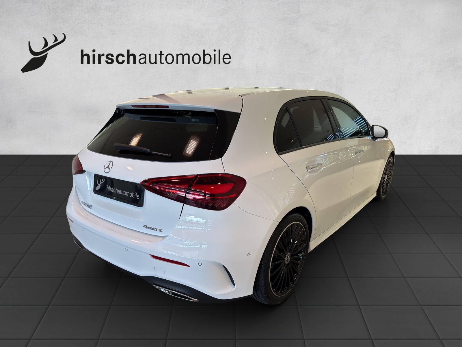 MERCEDES-BENZ A 250 4Matic 8G-DCT-showroom-element-3