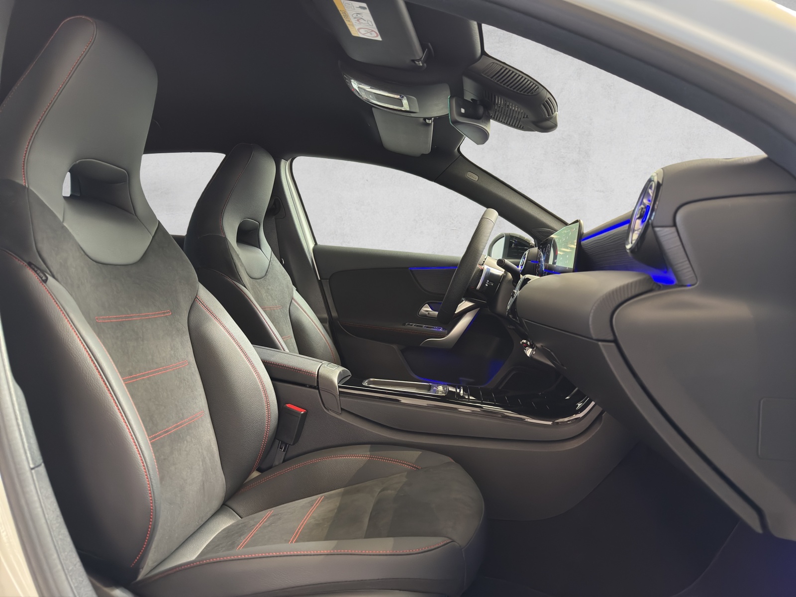 MERCEDES-BENZ A 250 4Matic 8G-DCT-image-7