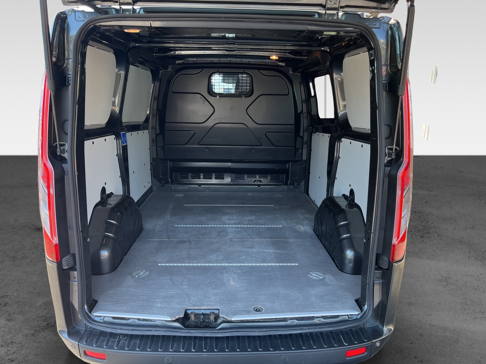 FORD Transit Custom Van 300 L1H1 Trend-image-11