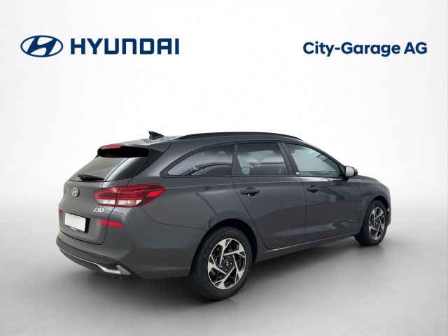 HYUNDAI i30 Wagon 1.5 T-GDi Amplia-image-2