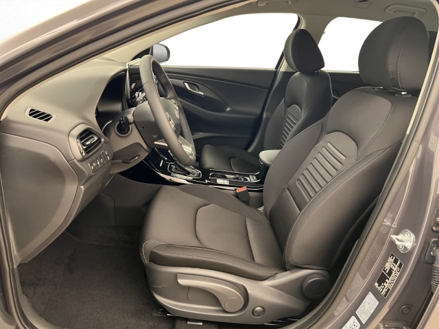 HYUNDAI i30 Wagon 1.5 T-GDi Amplia-image-4