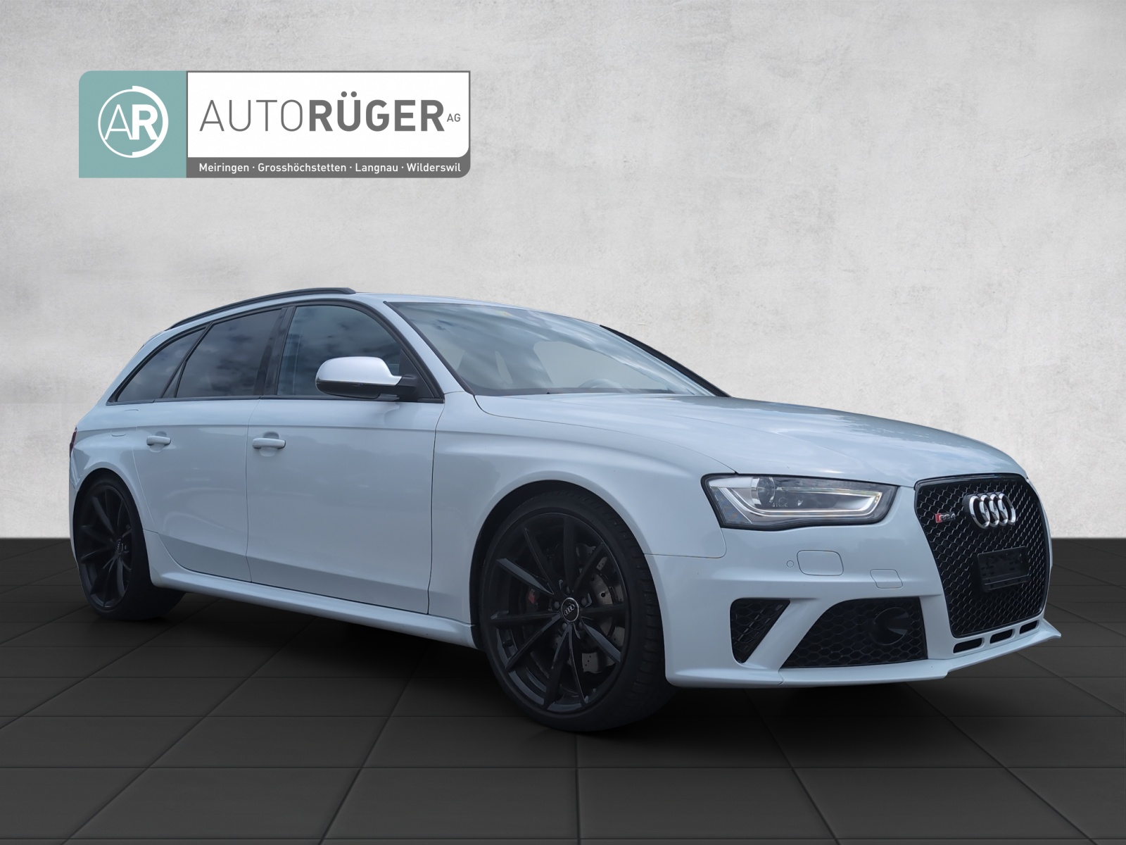 AUDI RS4 Avant 4.2 FSI V8 quattro S-tronic-image-7