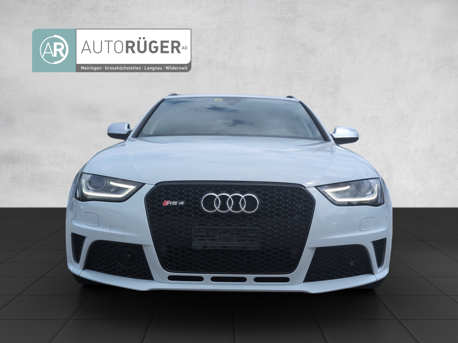 AUDI RS4 Avant 4.2 FSI V8 quattro S-tronic-image-1