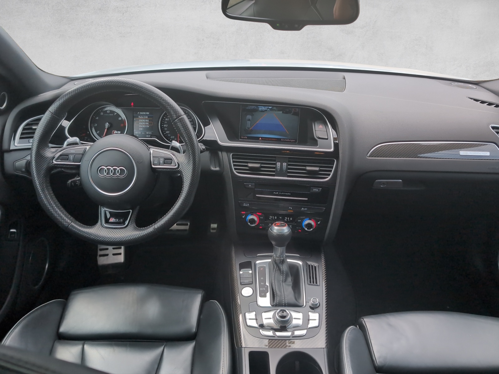 AUDI RS4 Avant 4.2 FSI V8 quattro S-tronic-image-10