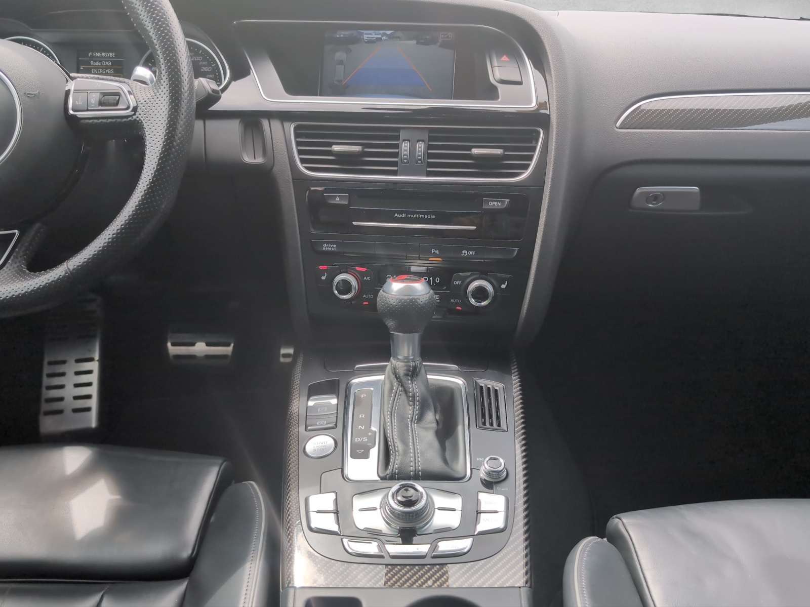 AUDI RS4 Avant 4.2 FSI V8 quattro S-tronic-image-11