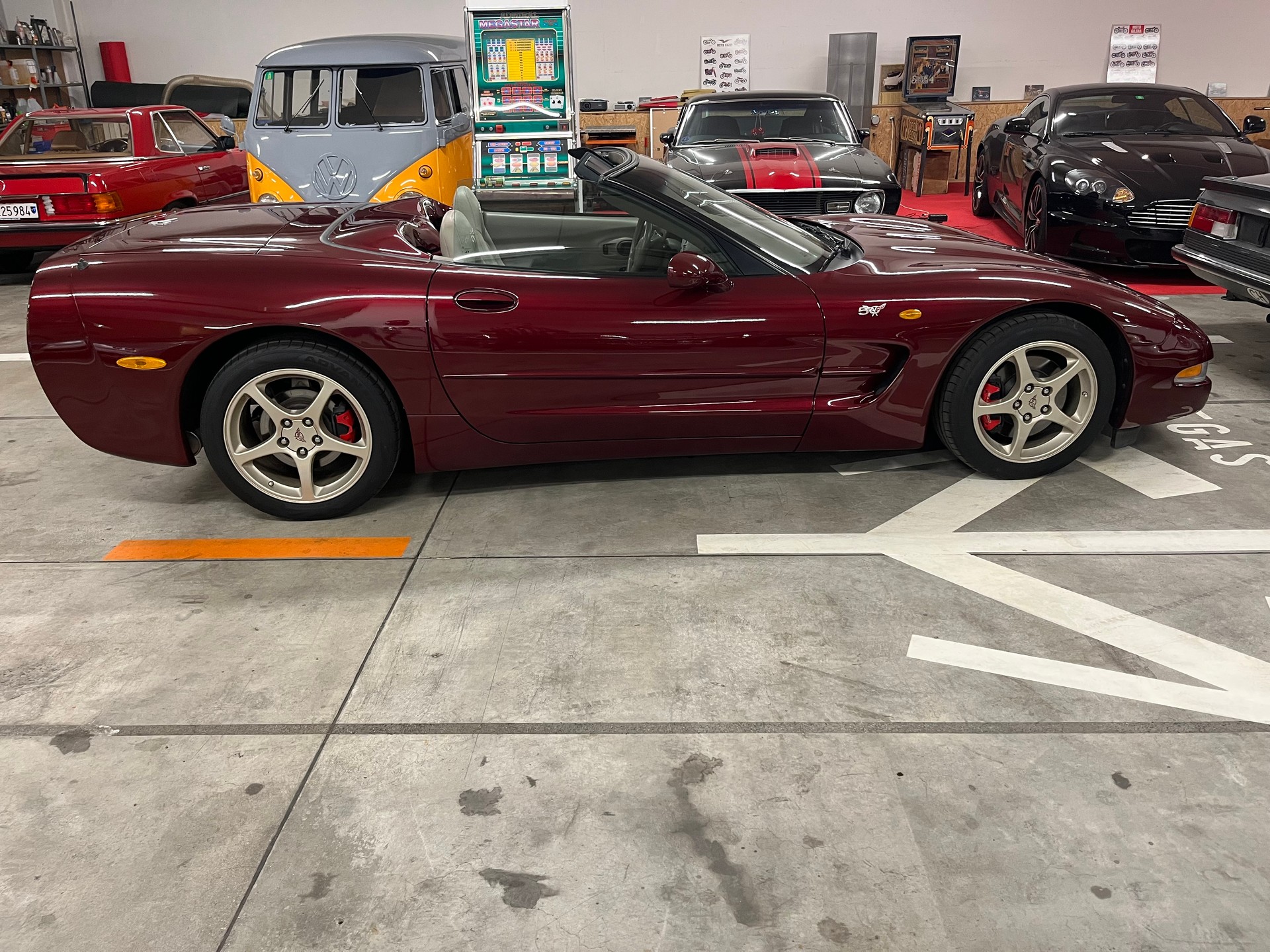 CHEVROLET Corvette C5 50th anniversary Sondermodell-image-13