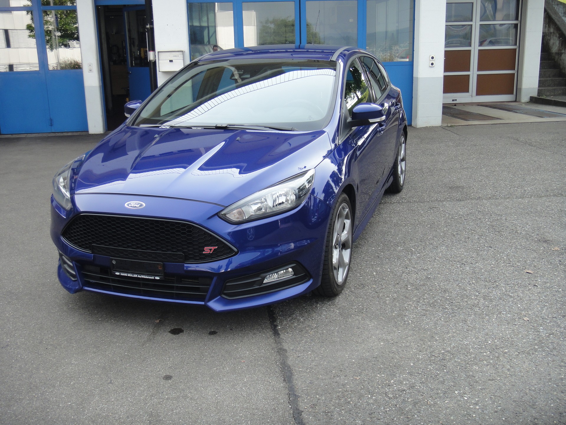 FORD Focus 2.0 SCTi ST2-image-3