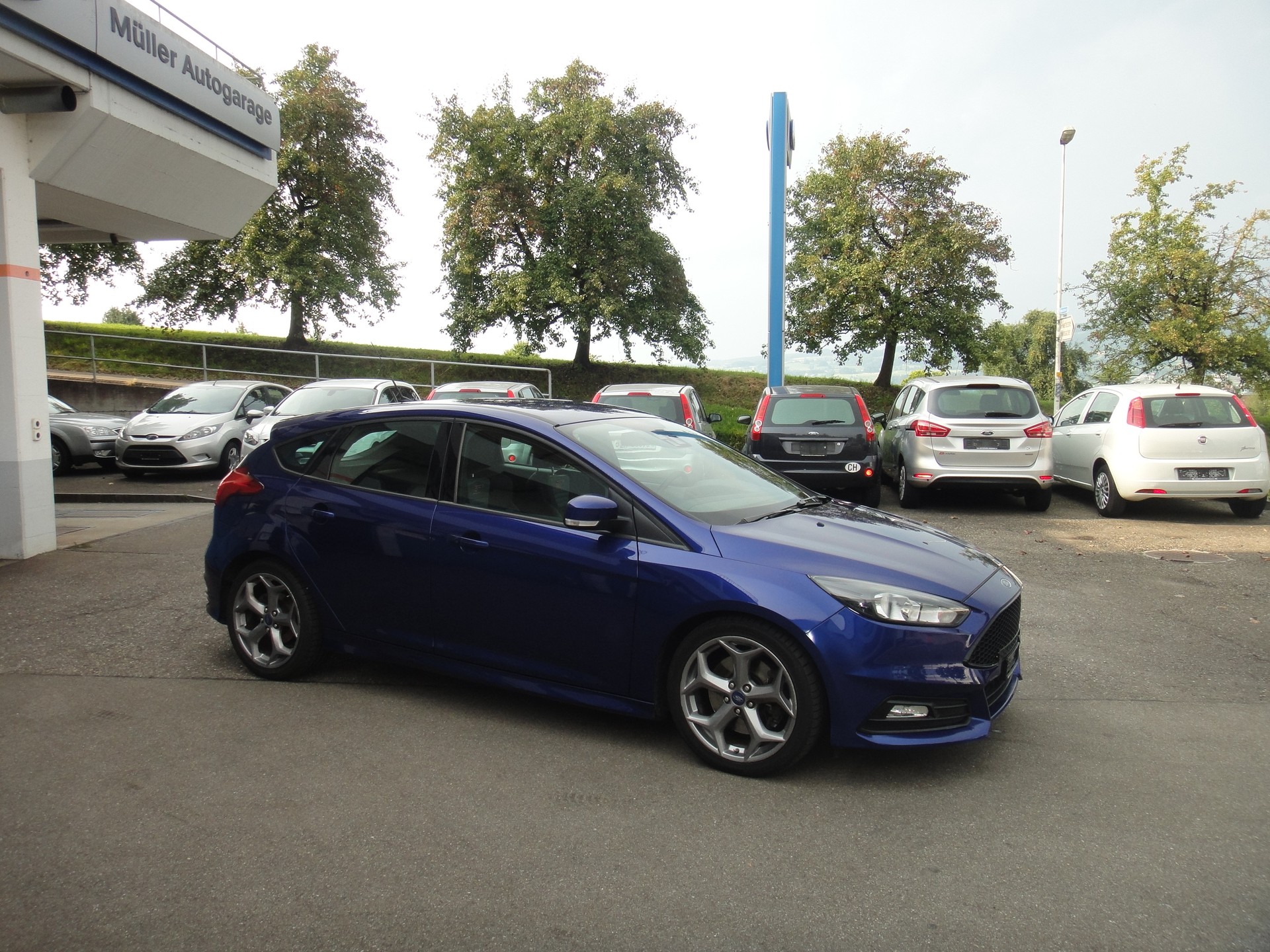 FORD Focus 2.0 SCTi ST2-image-1