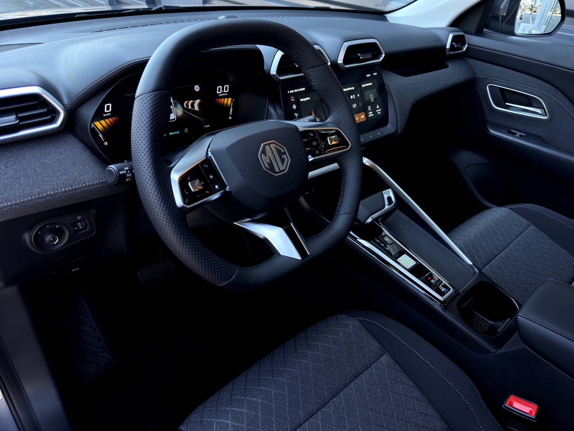 MG ZS 1.5 Hybrid+ Comfort-image-11