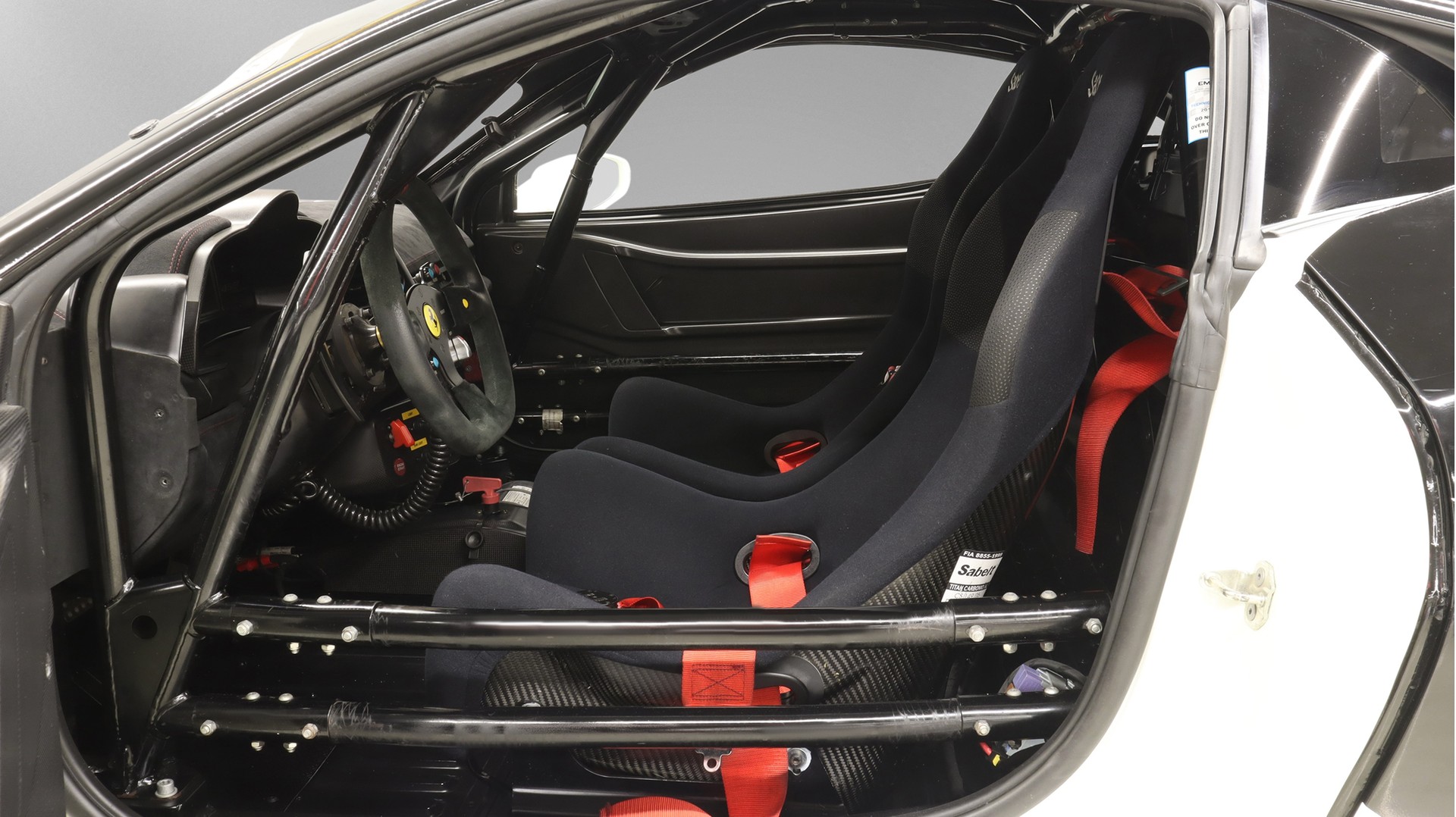 FERRARI 458 Challenge EVO-image-3