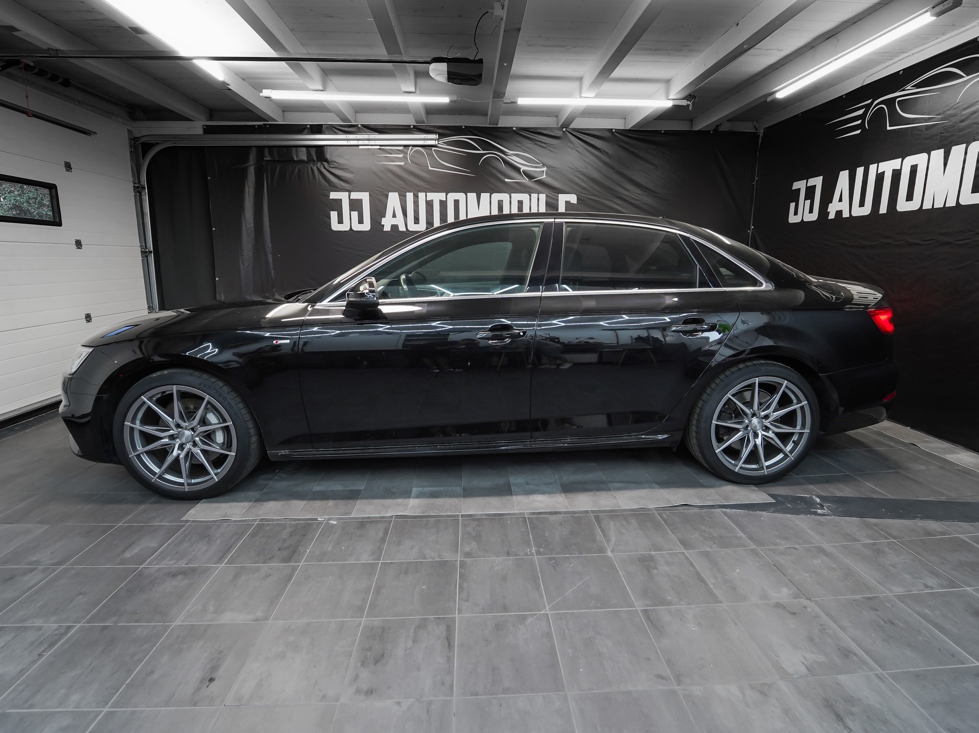 AUDI A4 3.0 TDI Sport quattro tiptronic-image-3